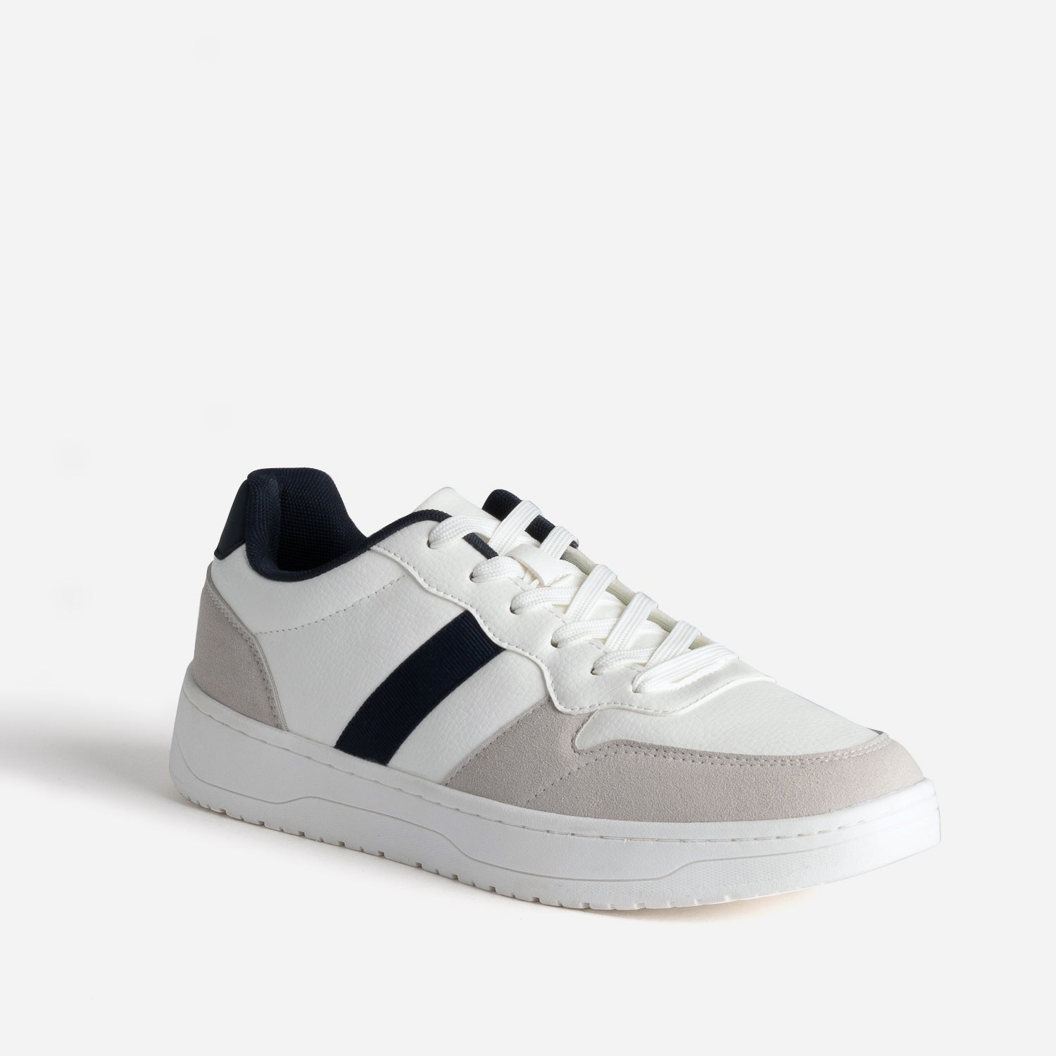 BASKET DIEGO BLANC Seconde chance - 29,99 € BASKET DIEGO BLANC Seconde chance Eram reconditionné disponible sur Claquettes Market