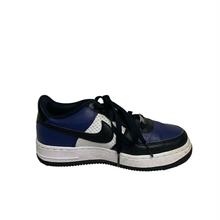 Voir photo 2 de Basket Garçon - Nike Air Force 1 GS 'Midnight Navy Black Mesh' - 35.5 Basket Garçon - Nike Air Force 1 GS 'Midnight Navy Black Mesh' - 35.5 Très bon état reconditionné photo 2