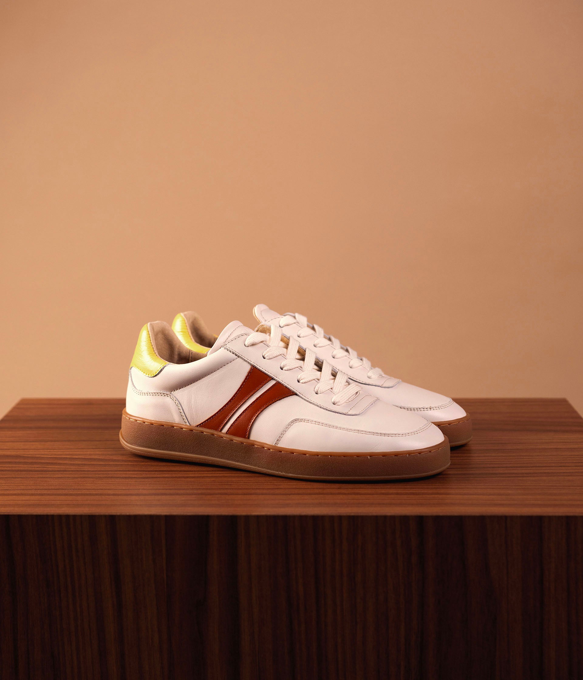 BASKET LAURIE OFF WHITE Seconde chance - 65,00 € BASKET LAURIE OFF WHITE Seconde chance Bocage reconditionné disponible sur Claquettes Market