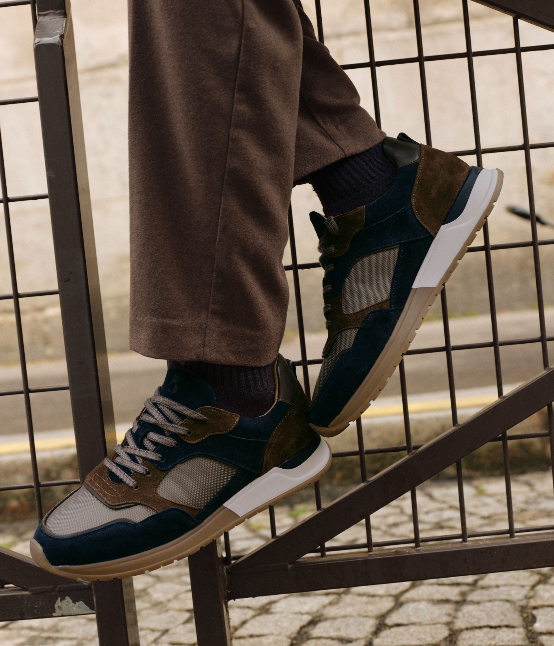 BASKET MIKA NAVY Seconde chance - 72,50 € BASKET MIKA NAVY Seconde chance Bocage reconditionné disponible sur Claquettes Market
