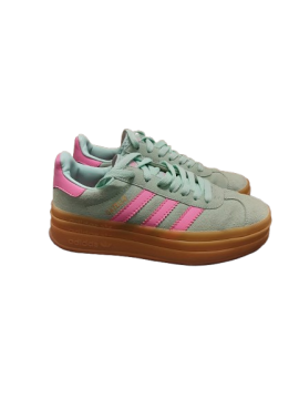 Basket vert et rose ADIDAS de seconde main Très bon état - 45,00 € Basket vert et rose ADIDAS de seconde main Très bon état Adidas reconditionné disponible sur Claquettes Market
