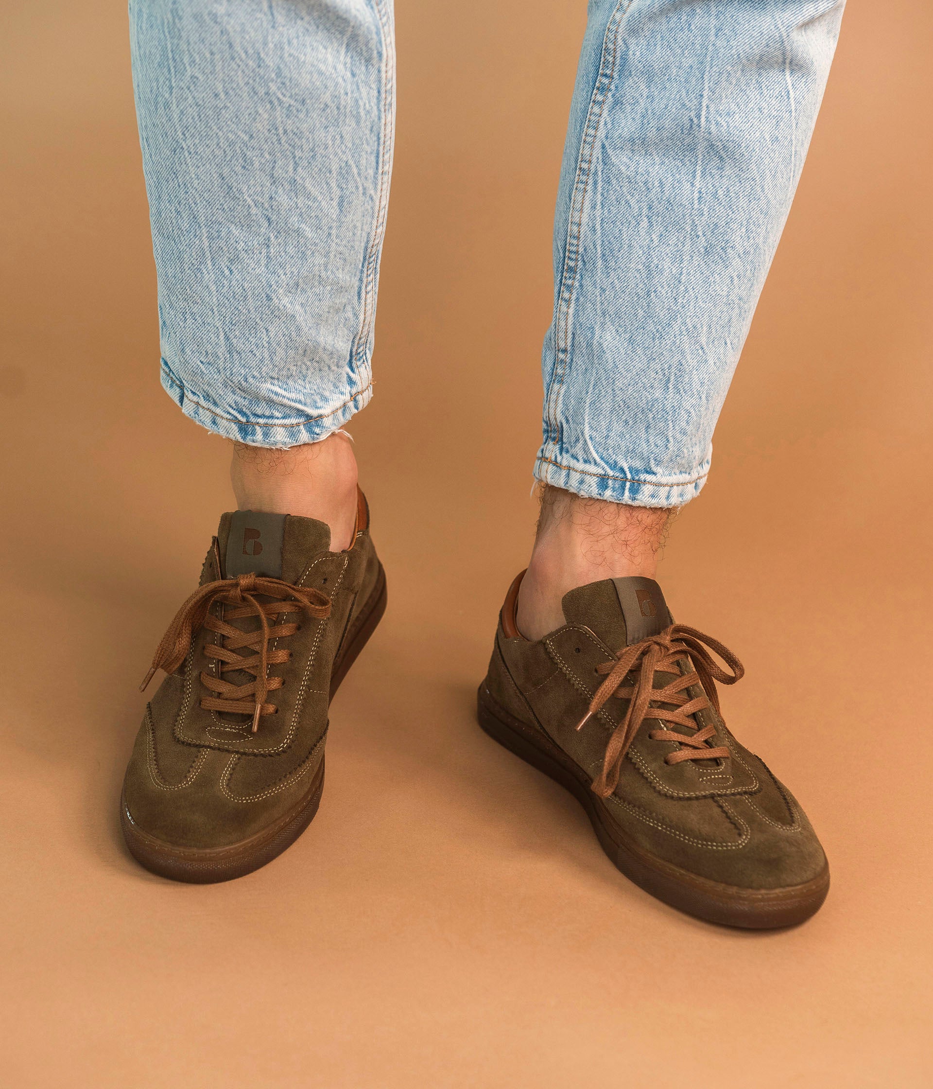 BASKET VICTORIO KAKI Seconde chance - 62,50 € BASKET VICTORIO KAKI Seconde chance Bocage reconditionné disponible sur Claquettes Market