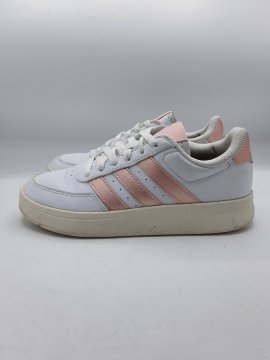 Acheter Baskets ADIDAS blanches de seconde main - 25,00 € Baskets ADIDAS blanches de seconde main reconditionné disponible sur Claquettes Market