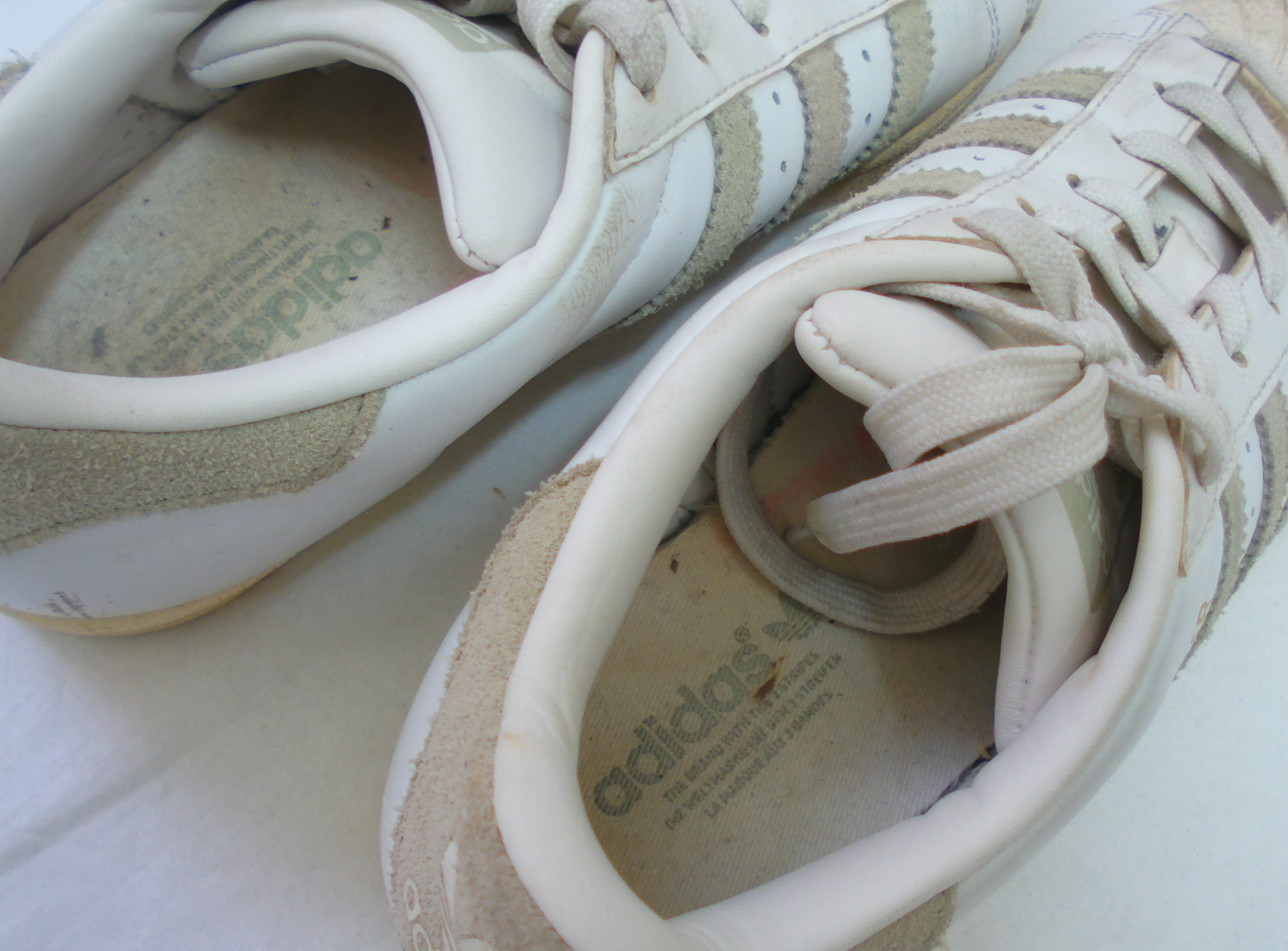 Voir photo 7 de Baskets ADIDAS, superstar blanches et bandes grises, pointure 38 Baskets ADIDAS, superstar blanches et bandes grises, pointure 38 Bon état reconditionné photo 7