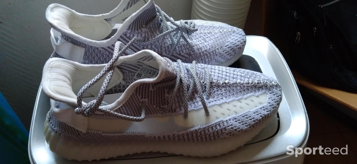 Baskets Adidas yeezy Parfait état - 39,00 € Baskets Adidas yeezy Parfait état reconditionné disponible sur Sporteed