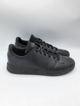 baskets d'occasion - 10,00 € baskets d'occasion Adidas reconditionné disponible sur Claquettes Market