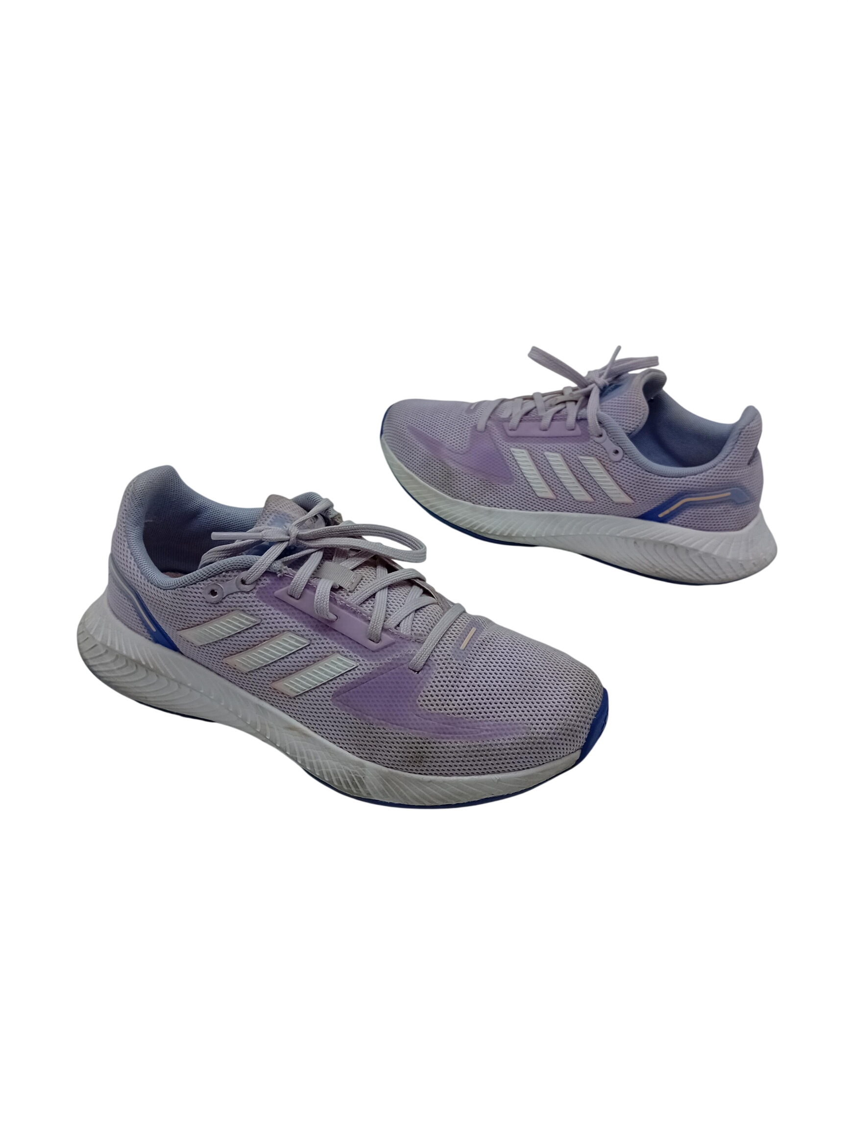 Acheter Baskets De Course Adidas Lilas 37.5 (T5604) Bon état - 10,00 € Baskets De Course Adidas Lilas 37.5 (T5604) Bon état reconditionné disponible sur Label Emmaüs