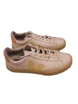 Acheter Baskets de seconde main de la marque Veja - 30,00 € Baskets de seconde main de la marque Veja reconditionné disponible sur Claquettes Market