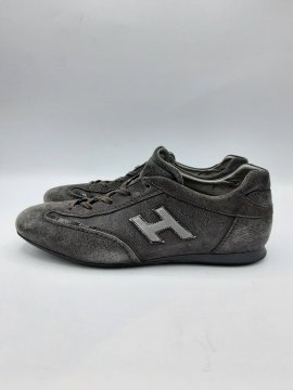 Baskets HOGAN grises de seconde main - alternatives disponibles sur Dero Baskets HOGAN grises de seconde main reconditionné (offre indisponible)