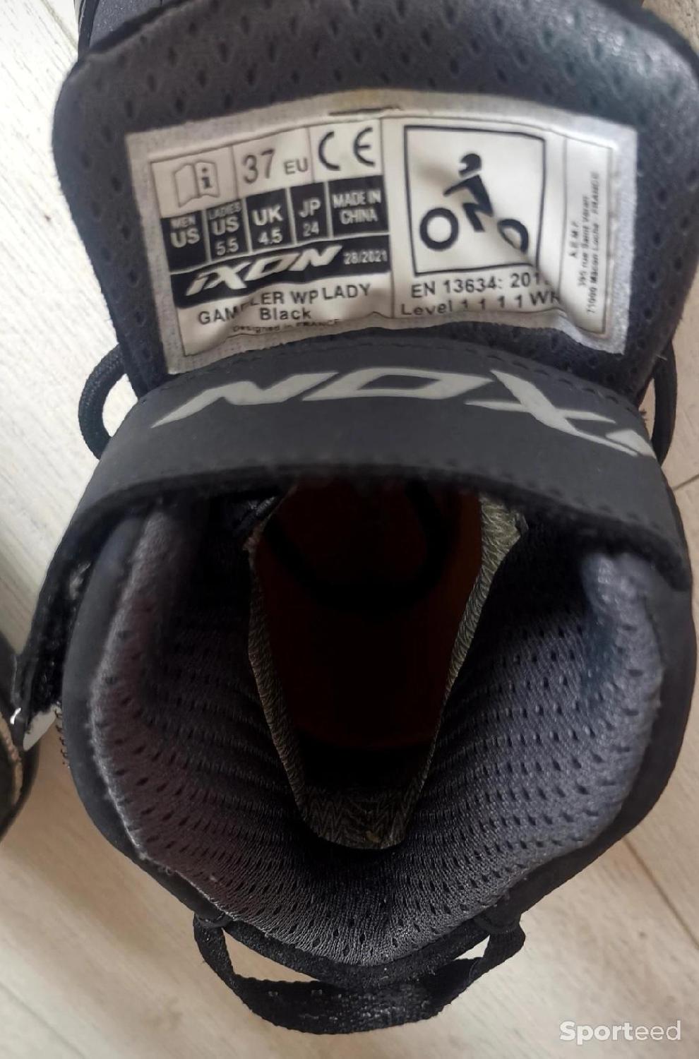 Baskets ixon Très bon état Ixon reconditionné disponible sur Sporteed