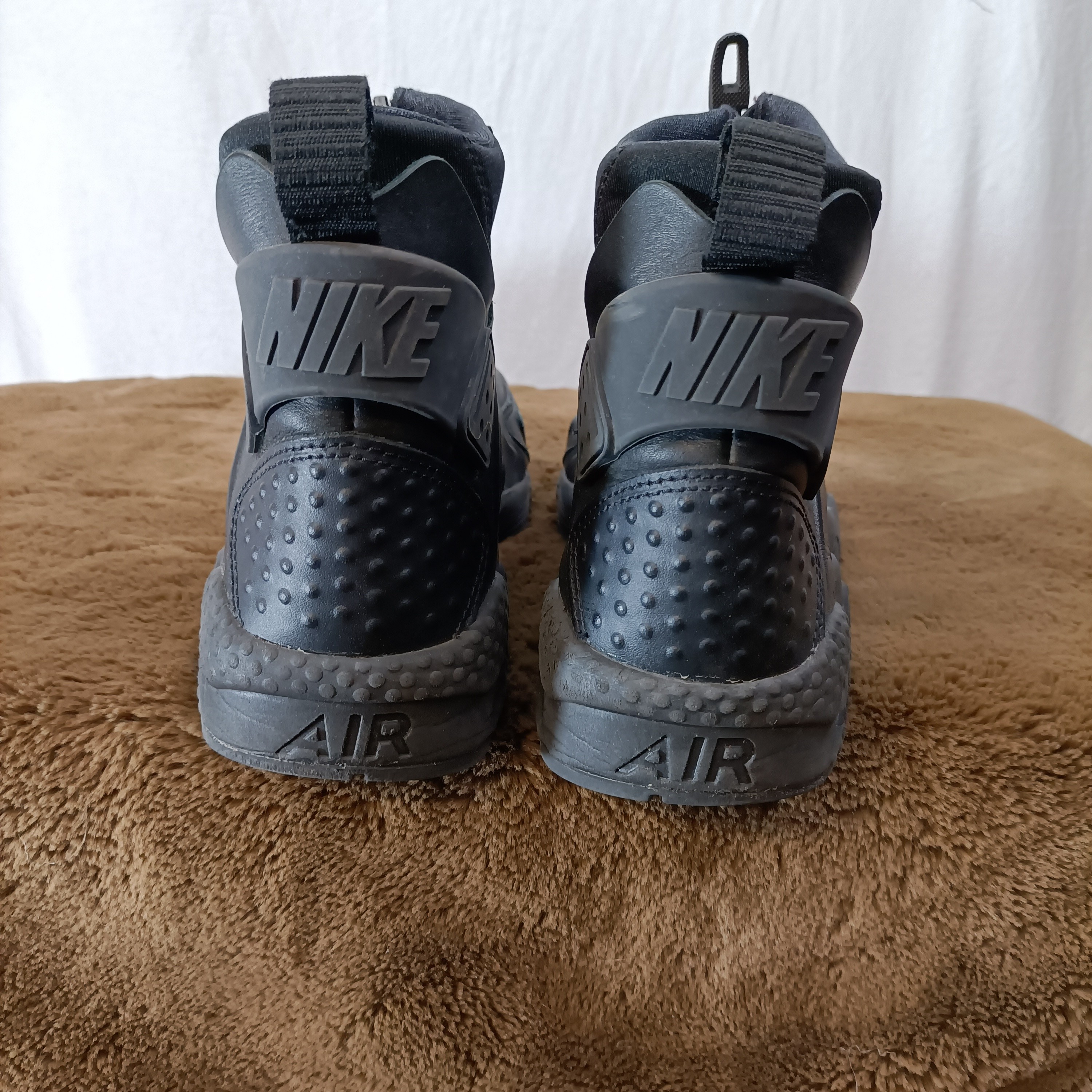 Voir photo 4 de Baskets montantes Huarache - Nike Air - Taille 38 Baskets montantes Huarache - Nike Air - Taille 38 État correct reconditionné photo 4