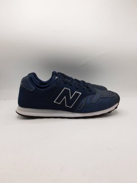 Acheter Baskets NEW BALANCE marines de seconde main - 25,00 € Baskets NEW BALANCE marines de seconde main New Balance reconditionné disponible sur Claquettes Market