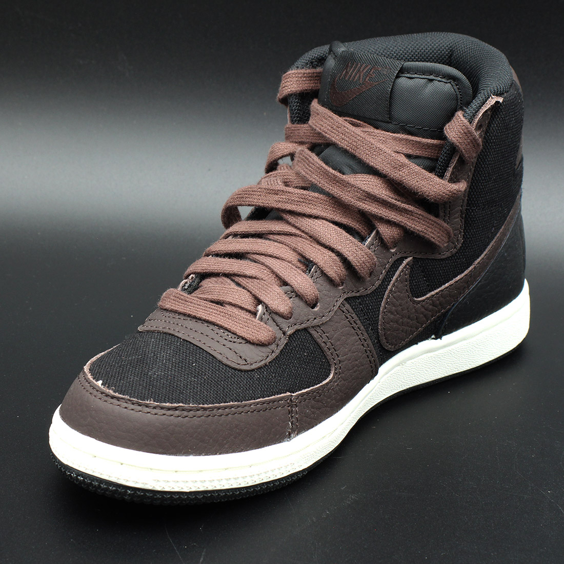 Voir photo 2 de Baskets T37,5 Nike Terminator High SE - jamais portées Baskets T37,5 Nike Terminator High SE - jamais portées reconditionné photo 2