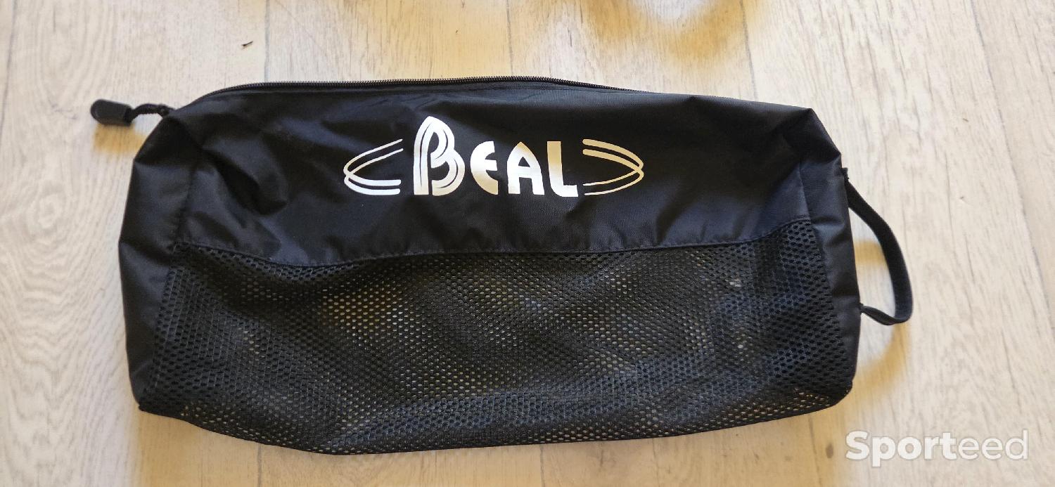 baudrier beal aero classic 2 Très bon état reconditionné disponible sur Sporteed