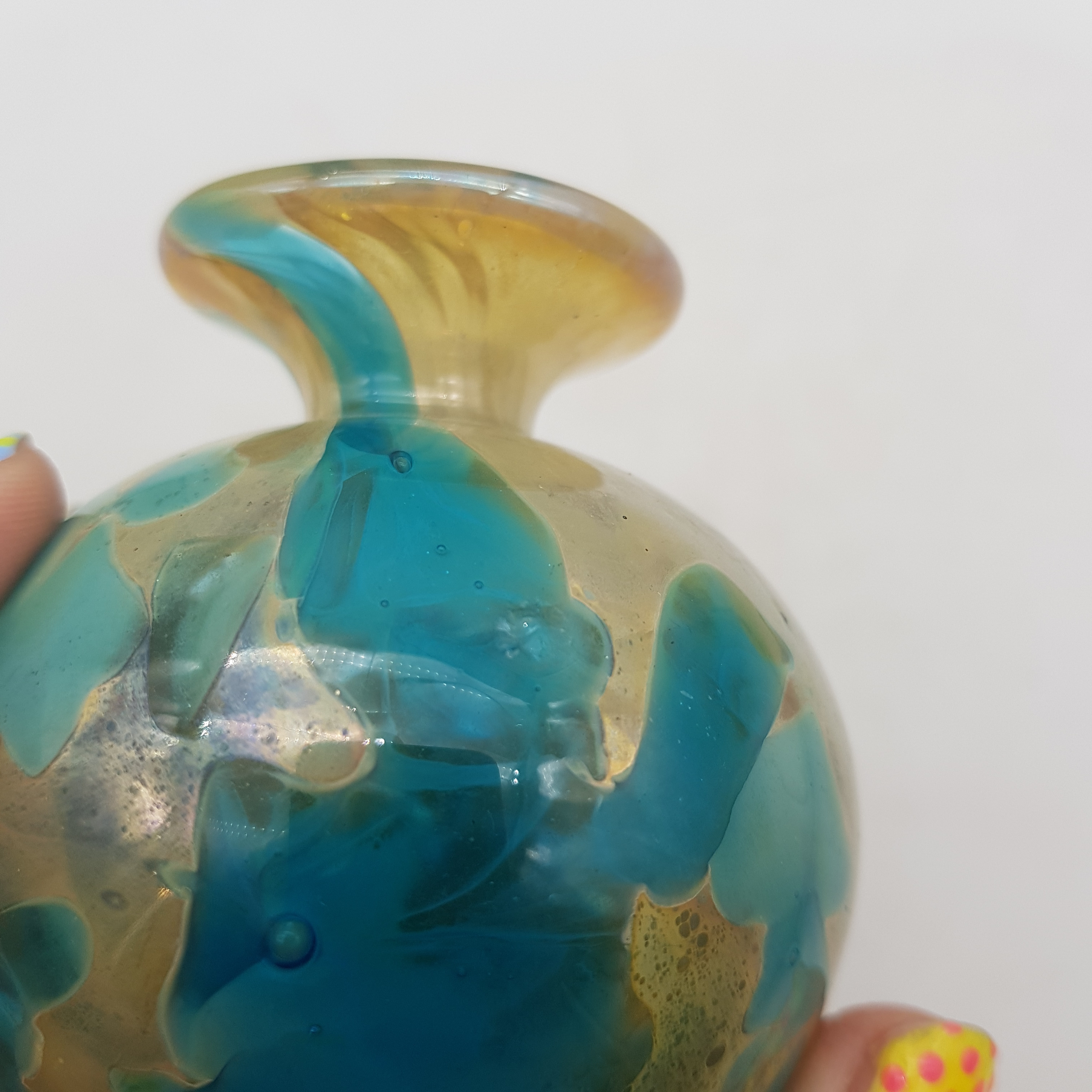 Voir photo 3 de Beau petit vase ou soliflore en verre "Medina Glass" Vintage - années 70 Beau petit vase ou soliflore en verre "Medina Glass" Vintage - années 70 reconditionné photo 3