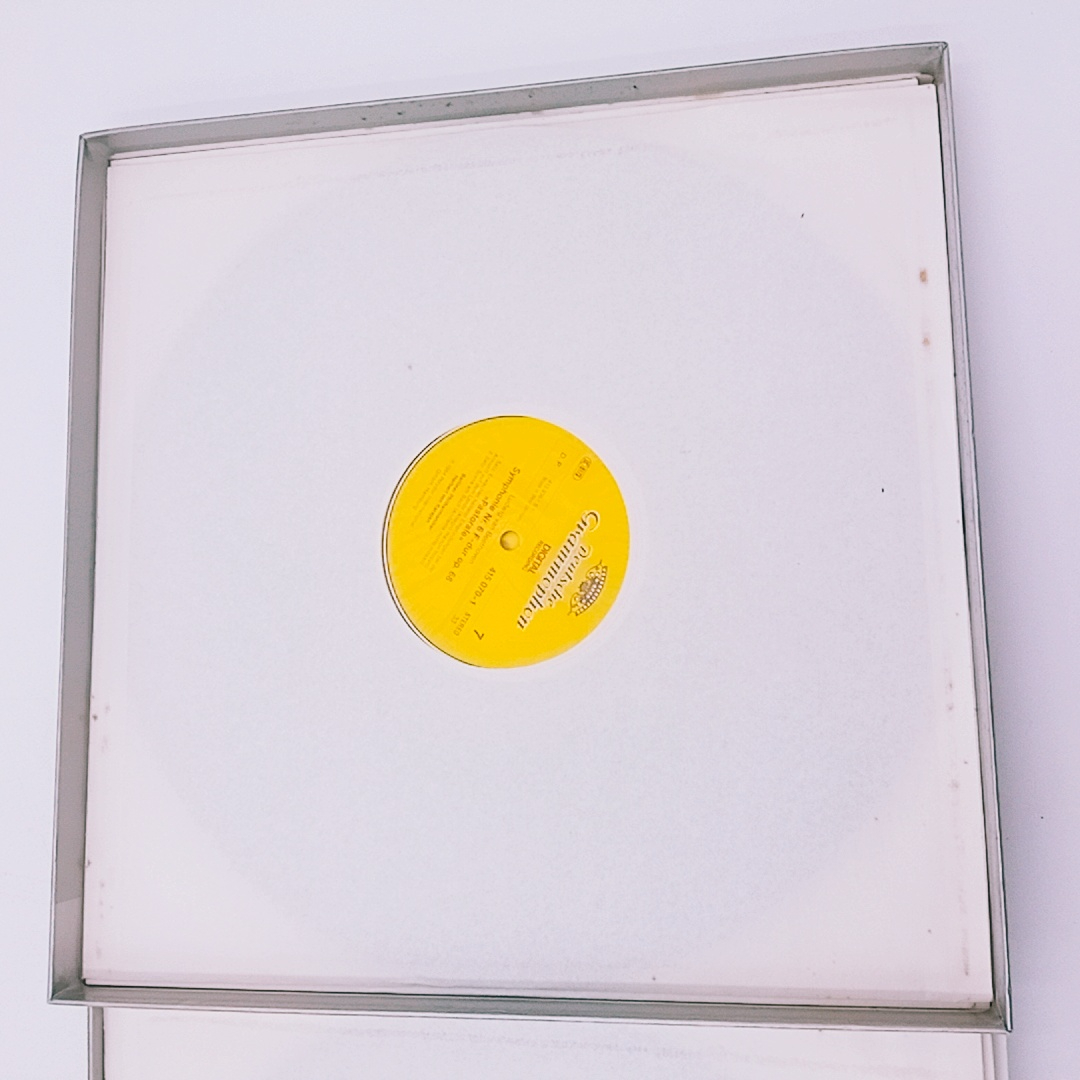 Voir photo 10 de Beethoven*, Karajan*, Berliner Philharmoniker – 9 Symphonien, Ouvertüren - Deutsche Grammophon Beethoven*, Karajan*, Berliner Philharmoniker – 9 Symphonien, Ouvertüren - Deutsche Grammophon Très bon état reconditionné photo 10