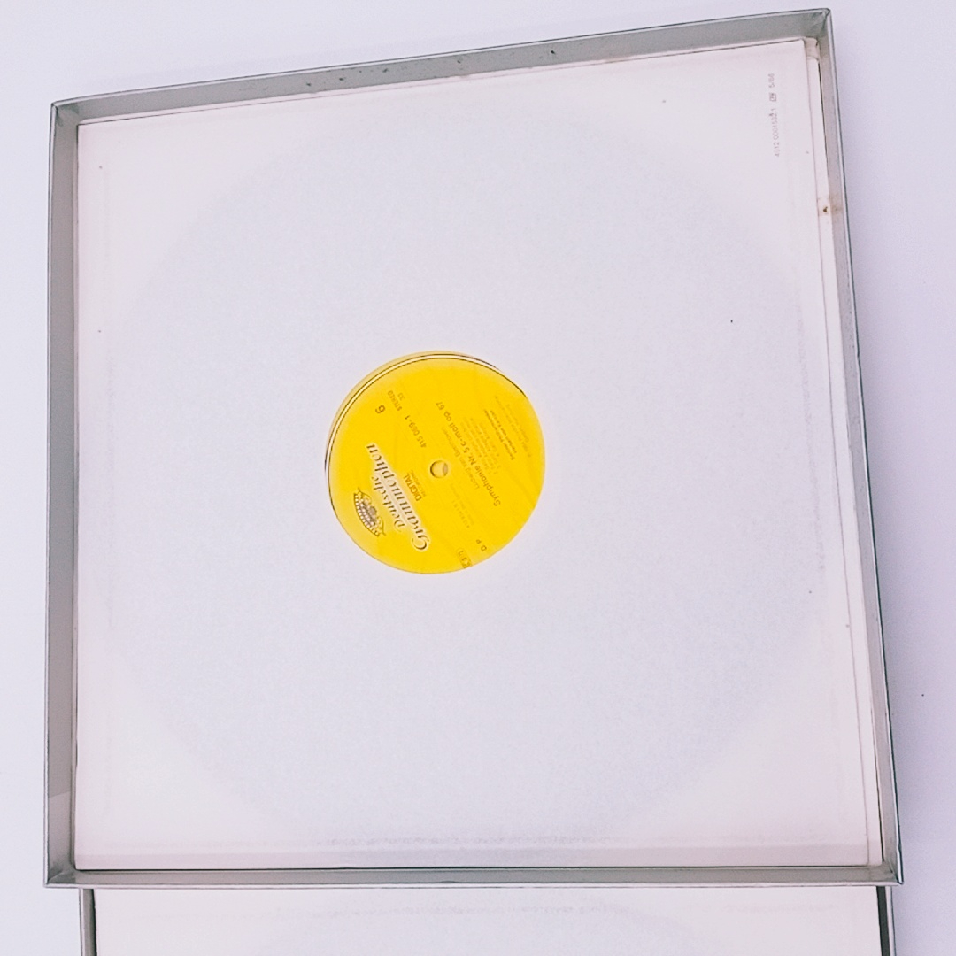Voir photo 6 de Beethoven*, Karajan*, Berliner Philharmoniker – 9 Symphonien, Ouvertüren - Deutsche Grammophon Beethoven*, Karajan*, Berliner Philharmoniker – 9 Symphonien, Ouvertüren - Deutsche Grammophon Très bon état reconditionné photo 6