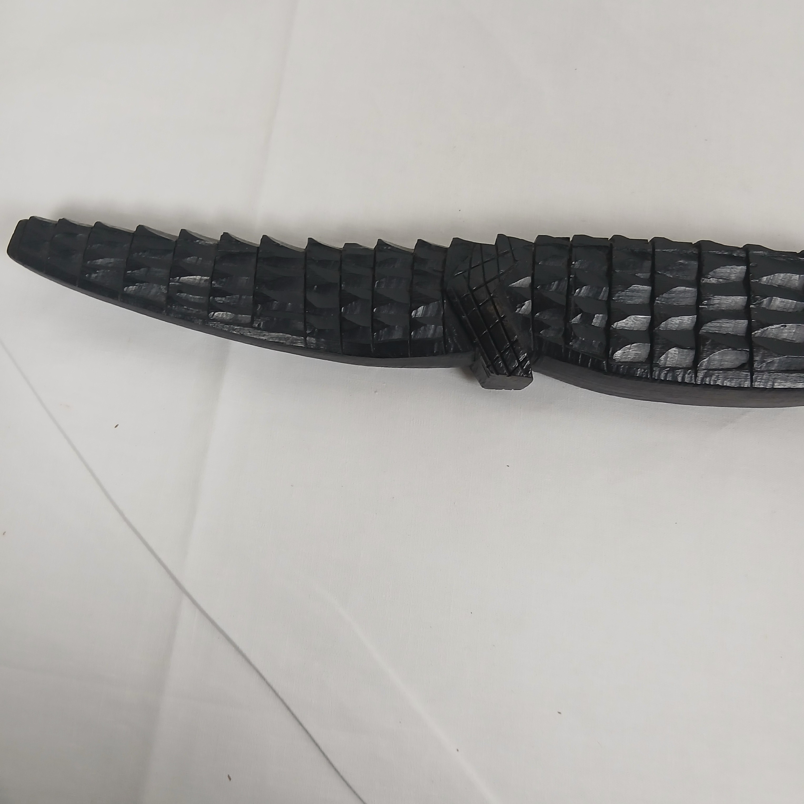 Voir photo 17 de Belle décoration d'un alligator en bois d'ébène de 51 centimètres Belle décoration d'un alligator en bois d'ébène de 51 centimètres Bon état reconditionné photo 17