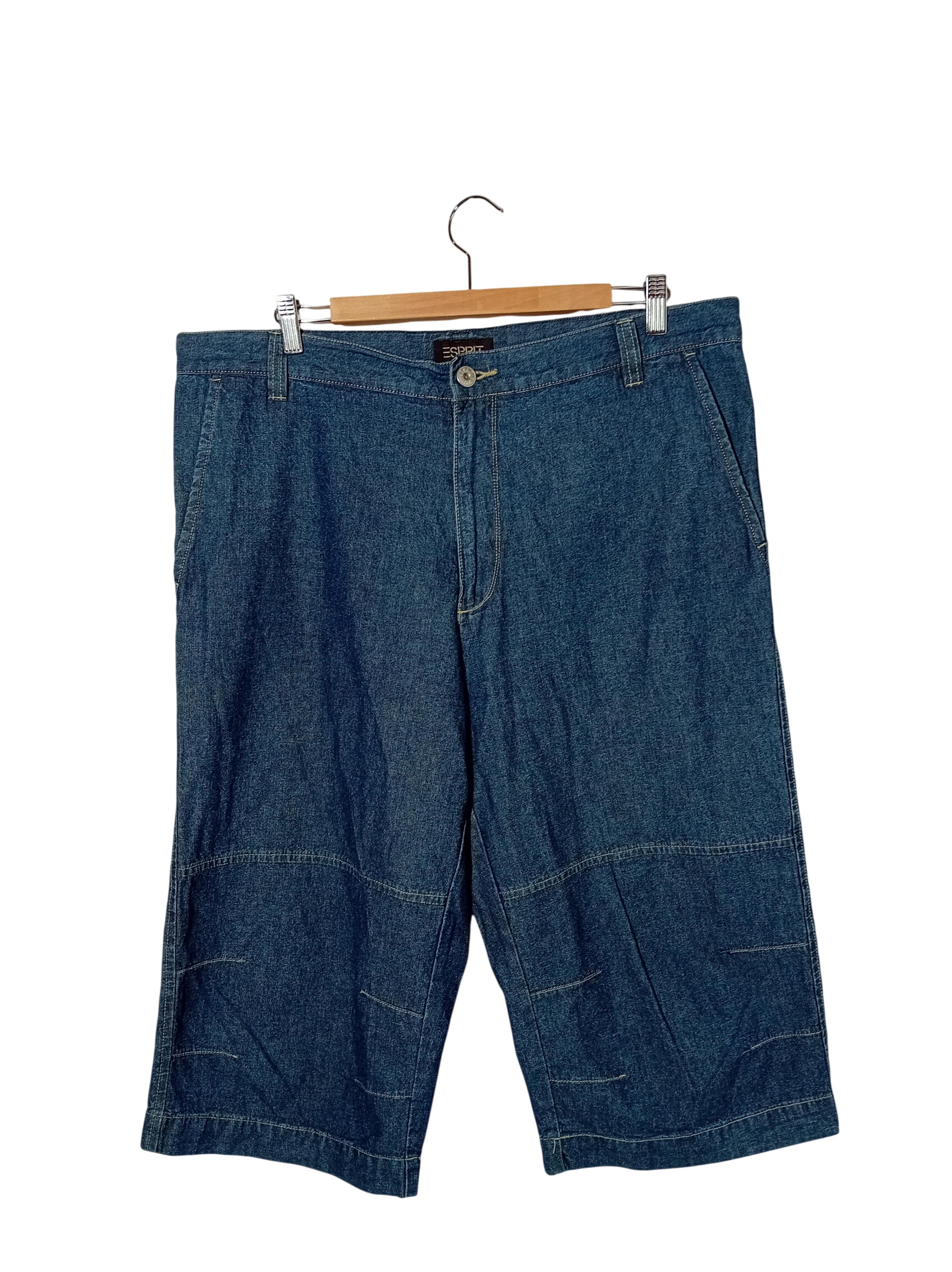 Acheter Bermuda Jean Esprit W36 (V3559) Très bon état - 10,00 € Bermuda Jean Esprit W36 (V3559) Très bon état reconditionné disponible sur Label Emmaüs