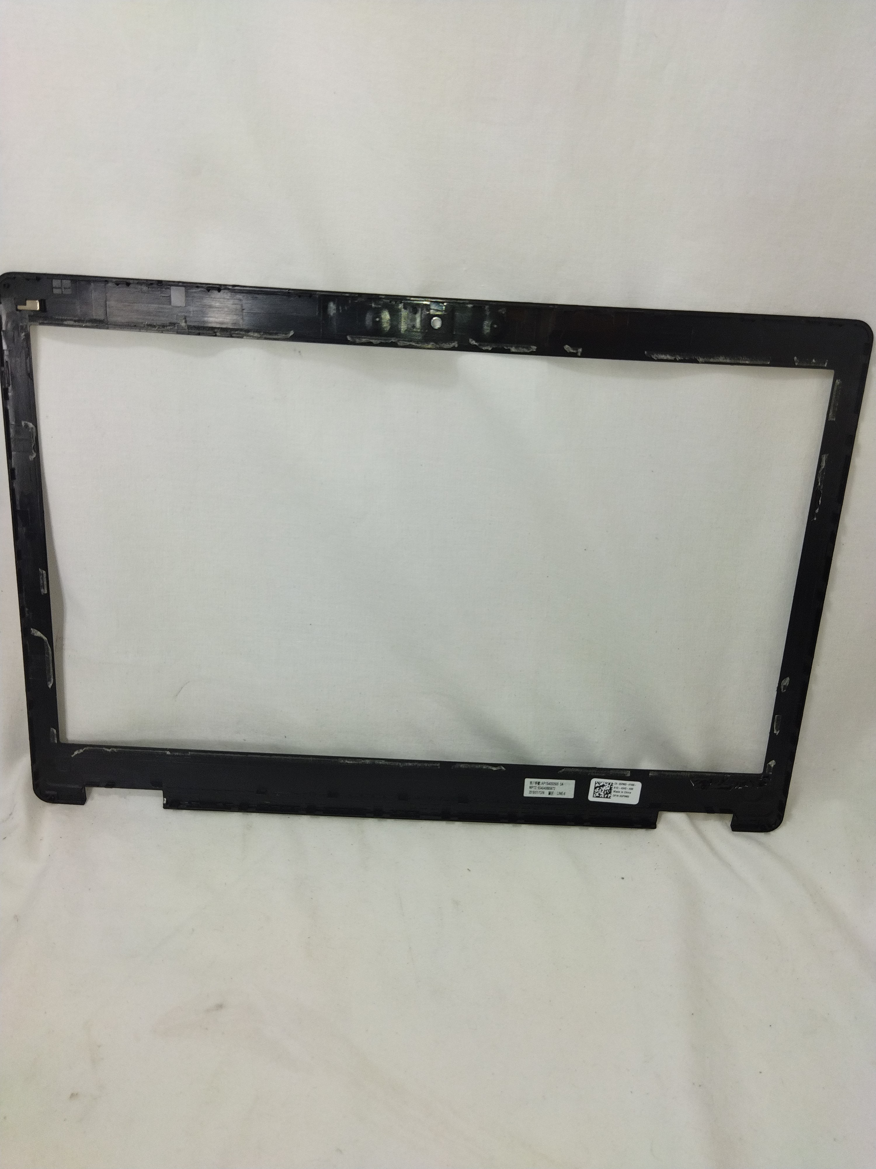 Voir photo 2 de Bezel DELL Latitude 3500 bon état Bezel DELL Latitude 3500 bon état Bon état reconditionné photo 2