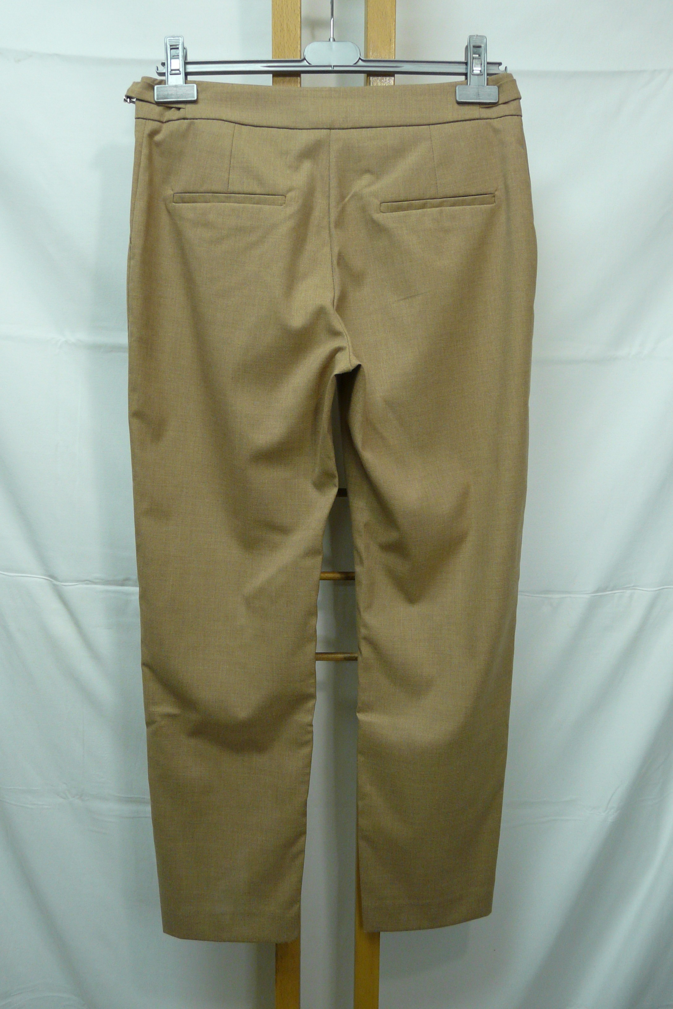 Voir photo 2 de BF141 - Chino léger - Mango Basics - Taille 36 BF141 - Chino léger - Mango Basics - Taille 36 Très bon état reconditionné photo 2