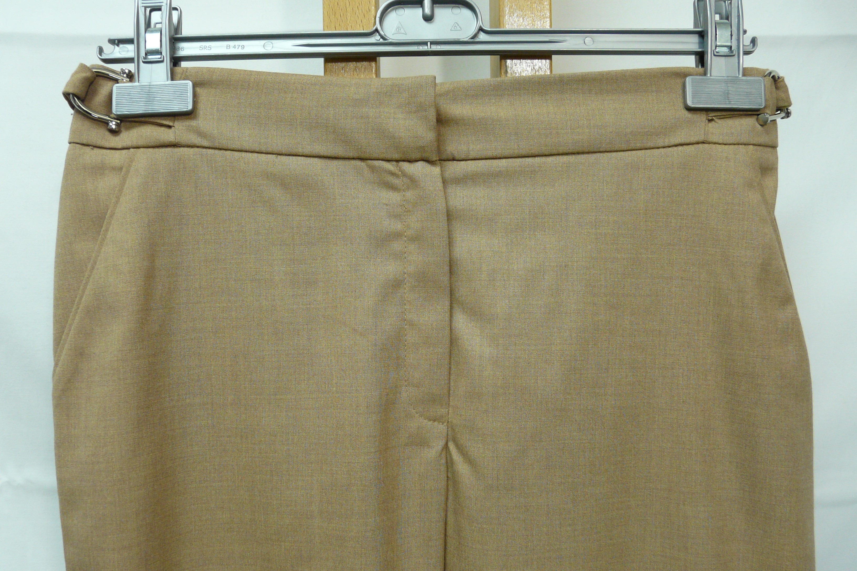 Voir photo 3 de BF141 - Chino léger - Mango Basics - Taille 36 BF141 - Chino léger - Mango Basics - Taille 36 Très bon état reconditionné photo 3
