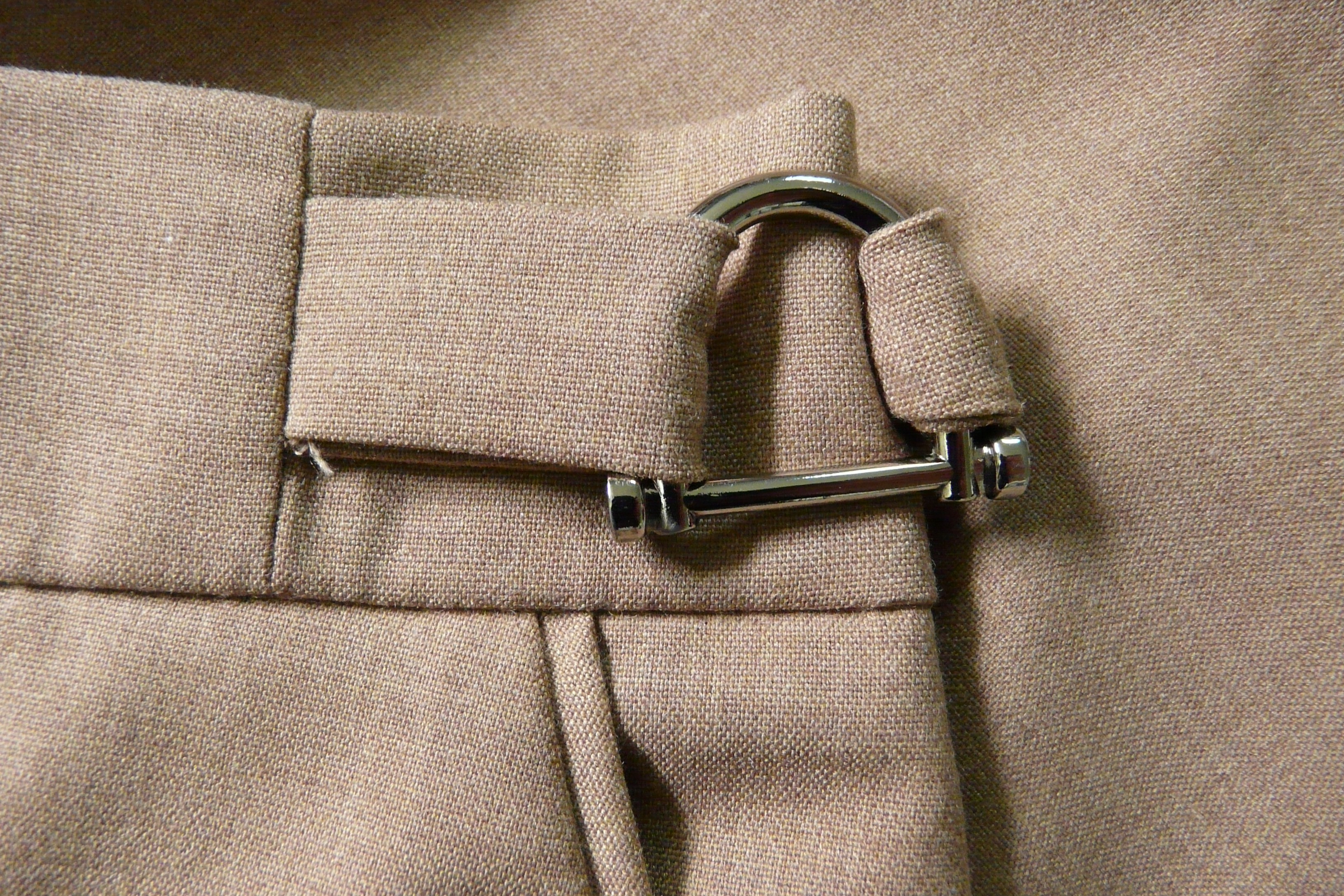 Voir photo 6 de BF141 - Chino léger - Mango Basics - Taille 36 BF141 - Chino léger - Mango Basics - Taille 36 Très bon état reconditionné photo 6