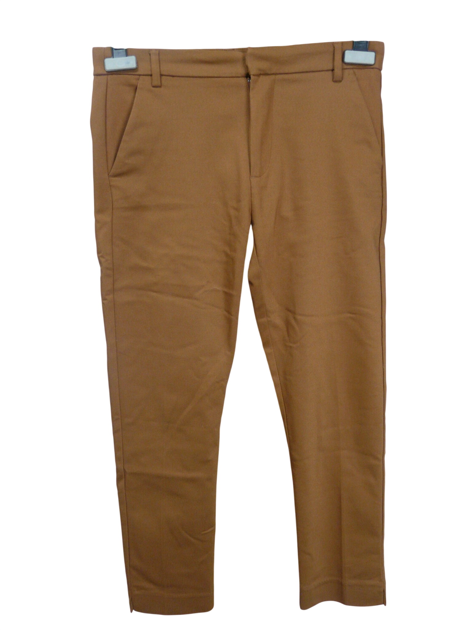 Acheter BF149 - Pantalon chino - Bershka - Taille 36 Parfait état - 10,00 € BF149 - Pantalon chino - Bershka - Taille 36 Parfait état reconditionné disponible sur Label Emmaüs
