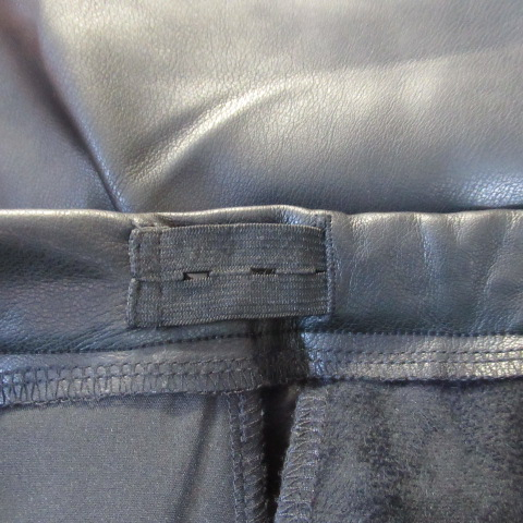 Voir photo 6 de BF153 - Pantalon similicuir - Trend by Captain Tortue - Taille 36 BF153 - Pantalon similicuir - Trend by Captain Tortue - Taille 36 Très bon état reconditionné photo 6