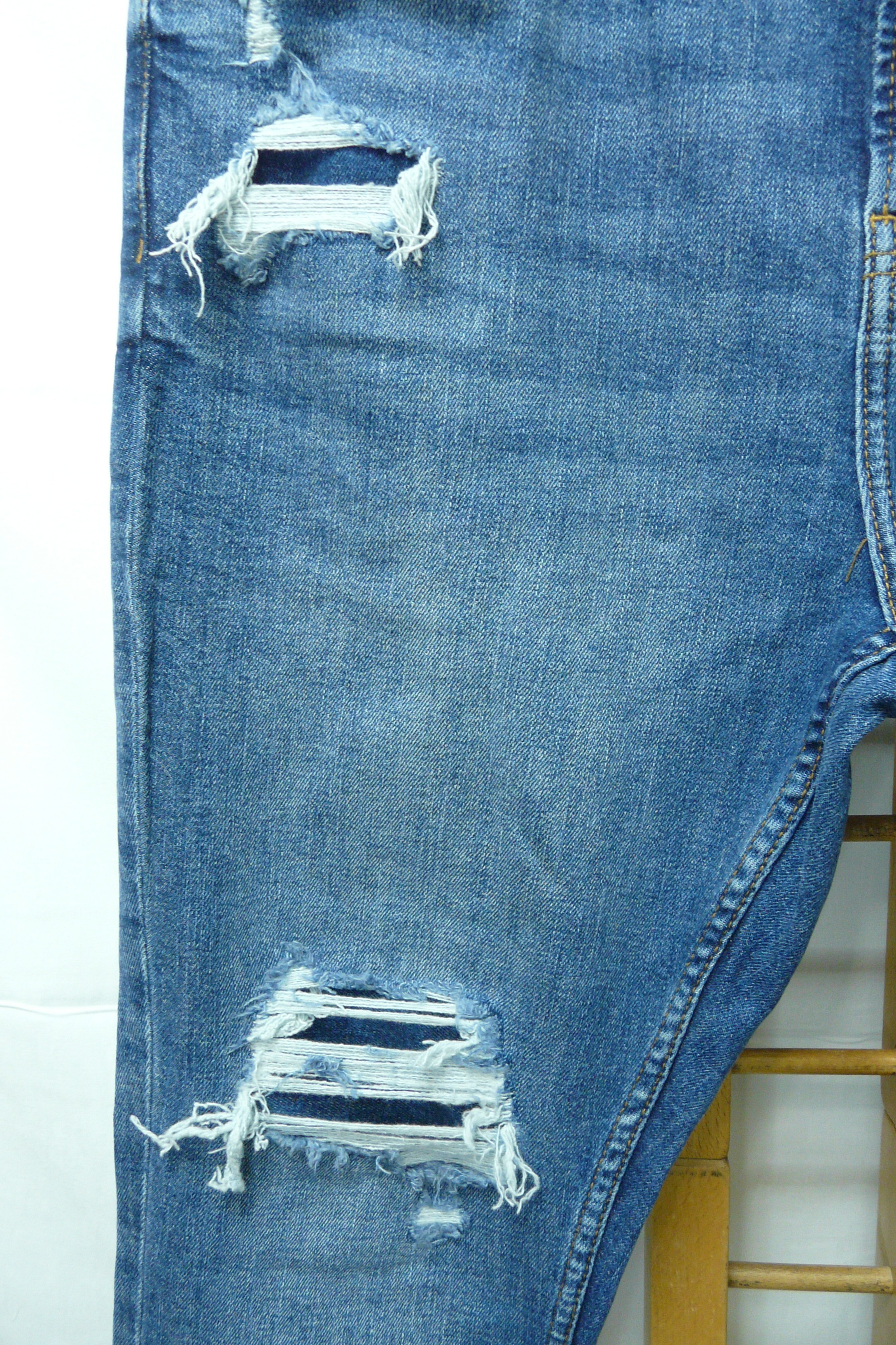 Voir photo 5 de BF249 - Jean coupe carotte - Bershka - Taille 42 BF249 - Jean coupe carotte - Bershka - Taille 42 Très bon état reconditionné photo 5