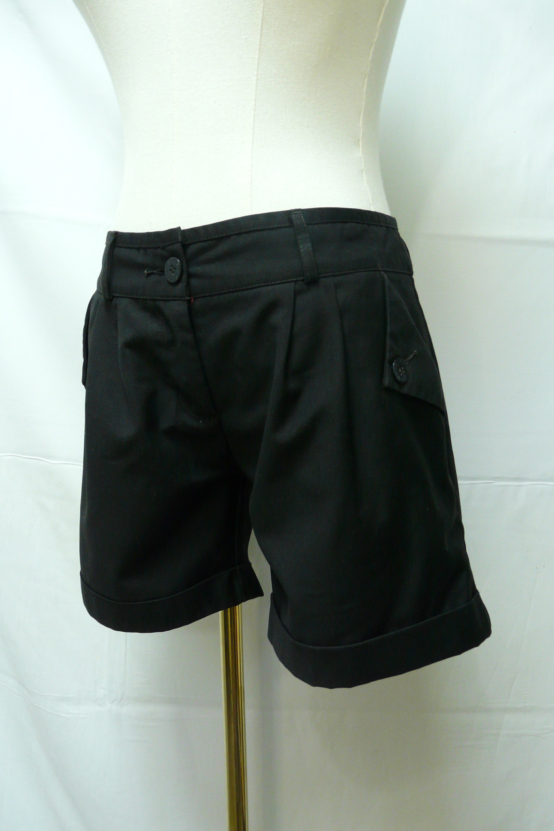 Voir photo 3 de BF267 - Mini Short - Les Petites Bombes - Taille M BF267 - Mini Short - Les Petites Bombes - Taille M Bon état reconditionné photo 3