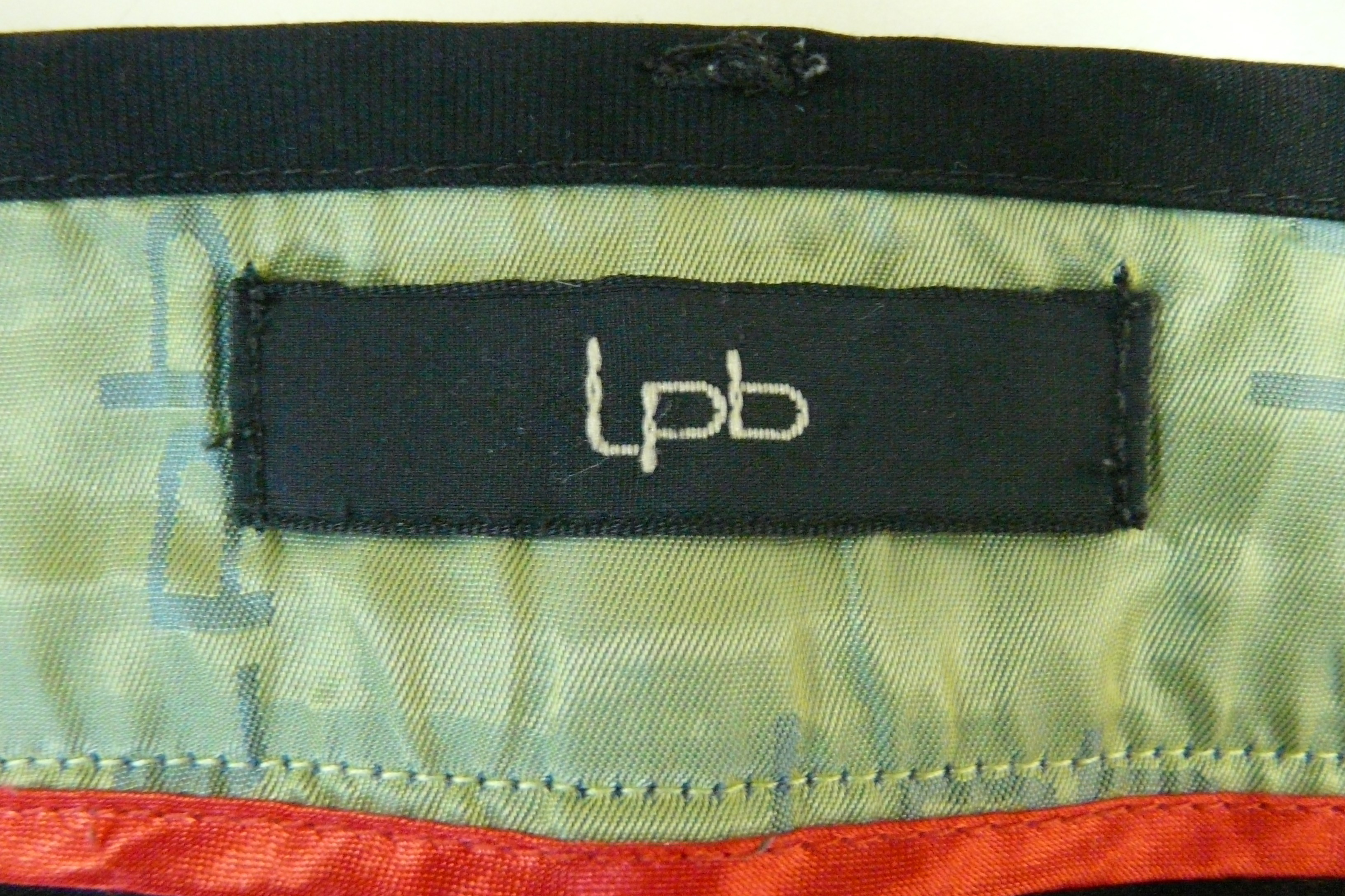 Voir photo 6 de BF267 - Mini Short - Les Petites Bombes - Taille M BF267 - Mini Short - Les Petites Bombes - Taille M Bon état reconditionné photo 6