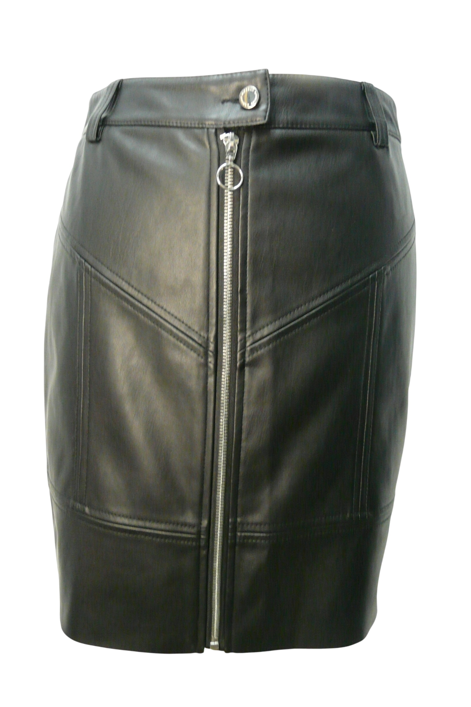 Acheter BF8 - Jupe en similicuir - Morgan de Toi - Taille 38 Très bon état - 10,00 € BF8 - Jupe en similicuir - Morgan de Toi - Taille 38 Très bon état reconditionné disponible sur Label Emmaüs