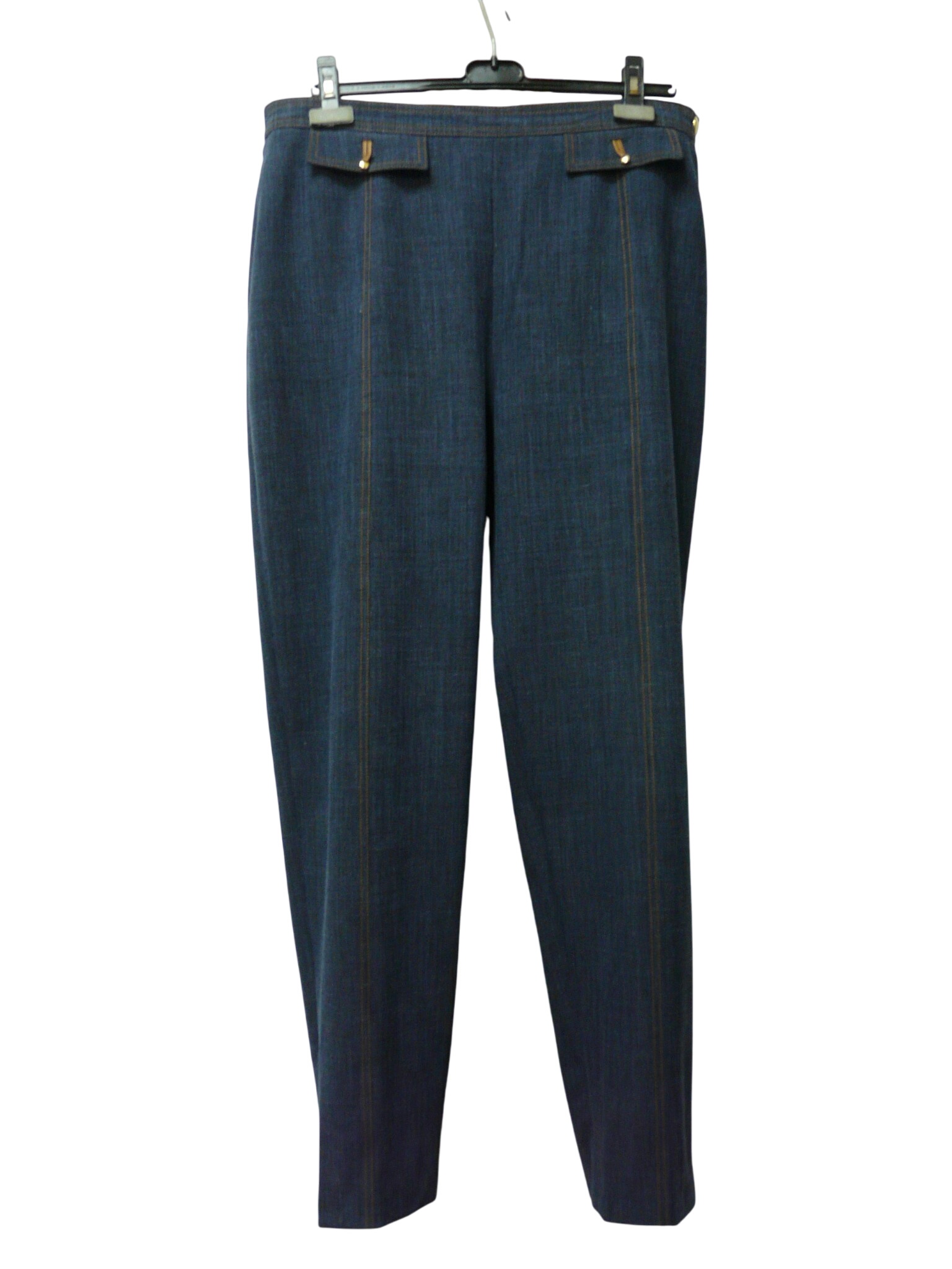 BF94 - Pantalon en lin mélangé - Weill - Taille 46 Bon état - 25,00 € BF94 - Pantalon en lin mélangé - Weill - Taille 46 Bon état reconditionné disponible sur Label Emmaüs