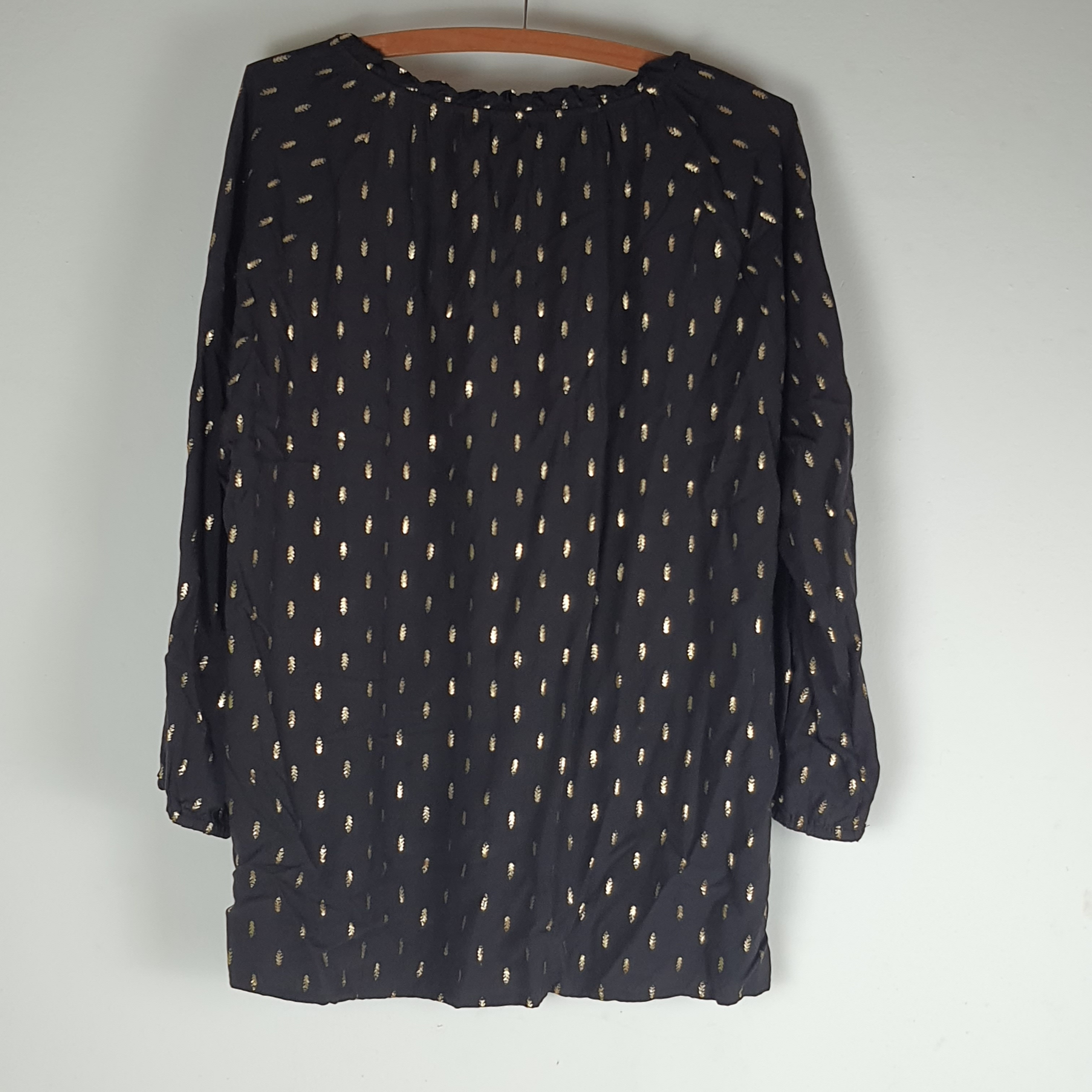 Voir photo 2 de Blouse femme à manches longues noires - Gémo - 44 Blouse femme à manches longues noires - Gémo - 44 Très bon état reconditionné photo 2