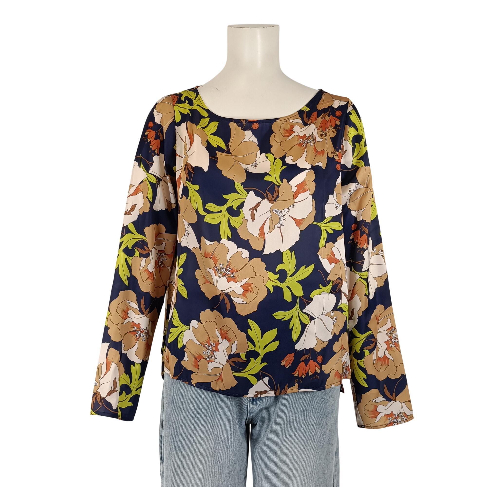 Acheter Blouse femme Notes fleurie bleu marine manches longues taille 38 Parfait état - 11,00 € Blouse femme Notes fleurie bleu marine manches longues taille 38 Parfait état reconditionné disponible sur Label Emmaüs