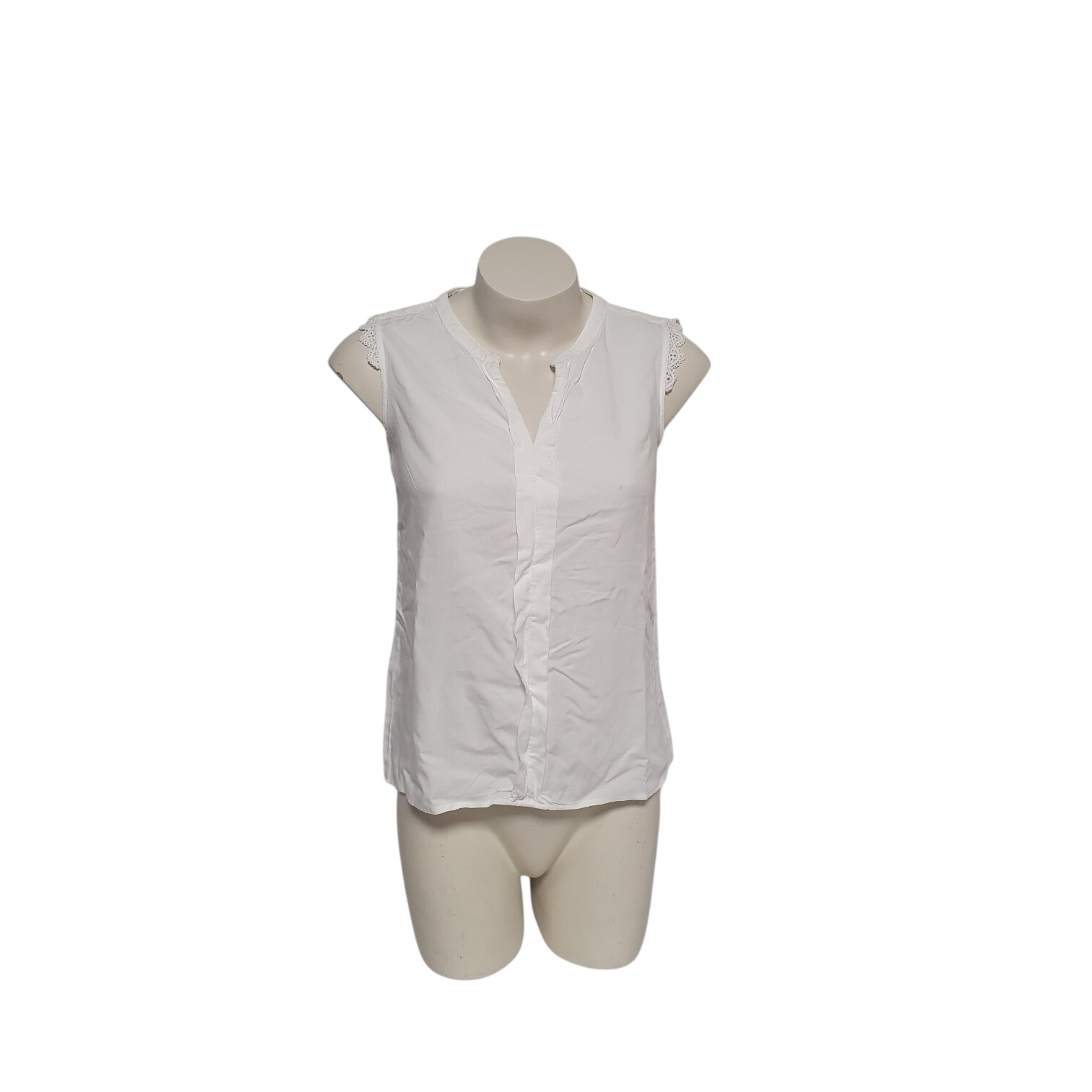 Blouse Femme Sans Manches - ONLY - 36 Très bon état - 10,00 € Blouse Femme Sans Manches - ONLY - 36 Très bon état reconditionné disponible sur Label Emmaüs