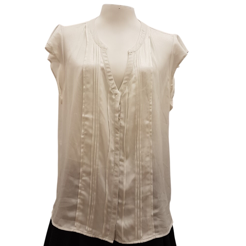 Blouse gris perle - BREAL - Taille 38 ESTIMEE Très bon état - 10,00 € Blouse gris perle - BREAL - Taille 38 ESTIMEE Très bon état reconditionné disponible sur Label Emmaüs