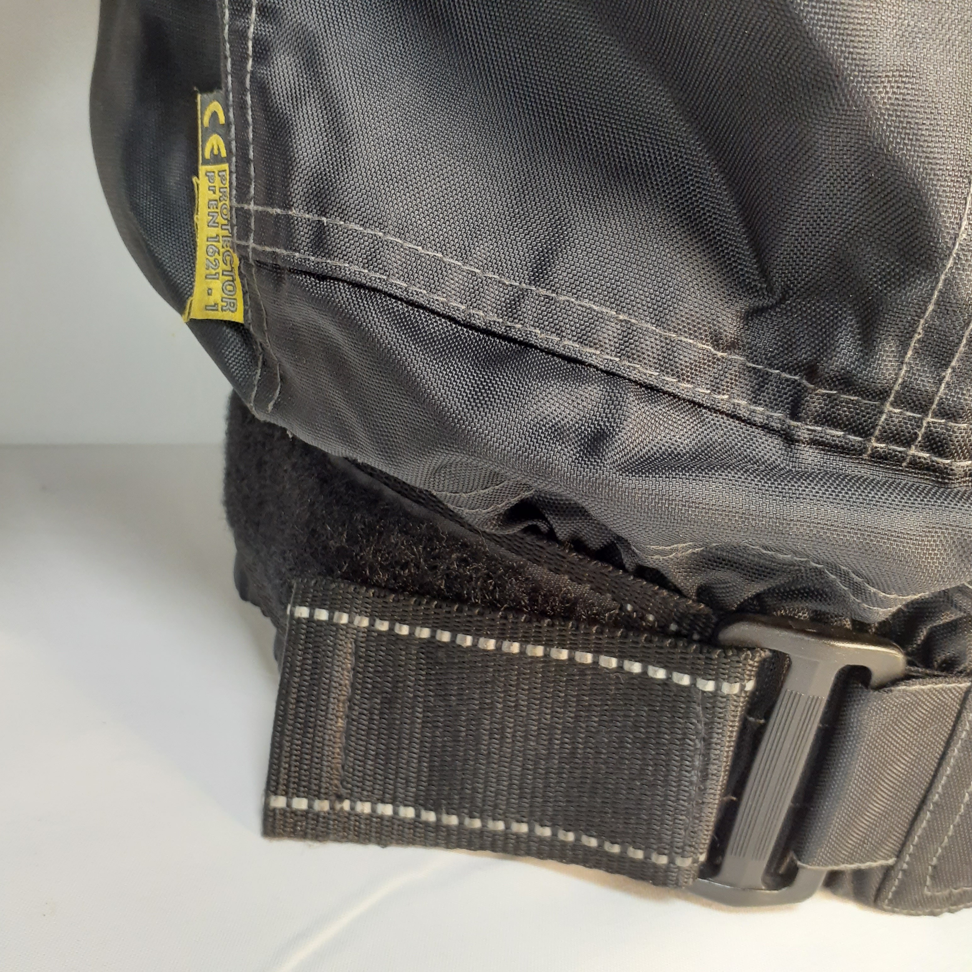 Voir photo 10 de Blouson moto protections coudes et épaules BERING Blouson moto protections coudes et épaules BERING Très bon état reconditionné photo 10