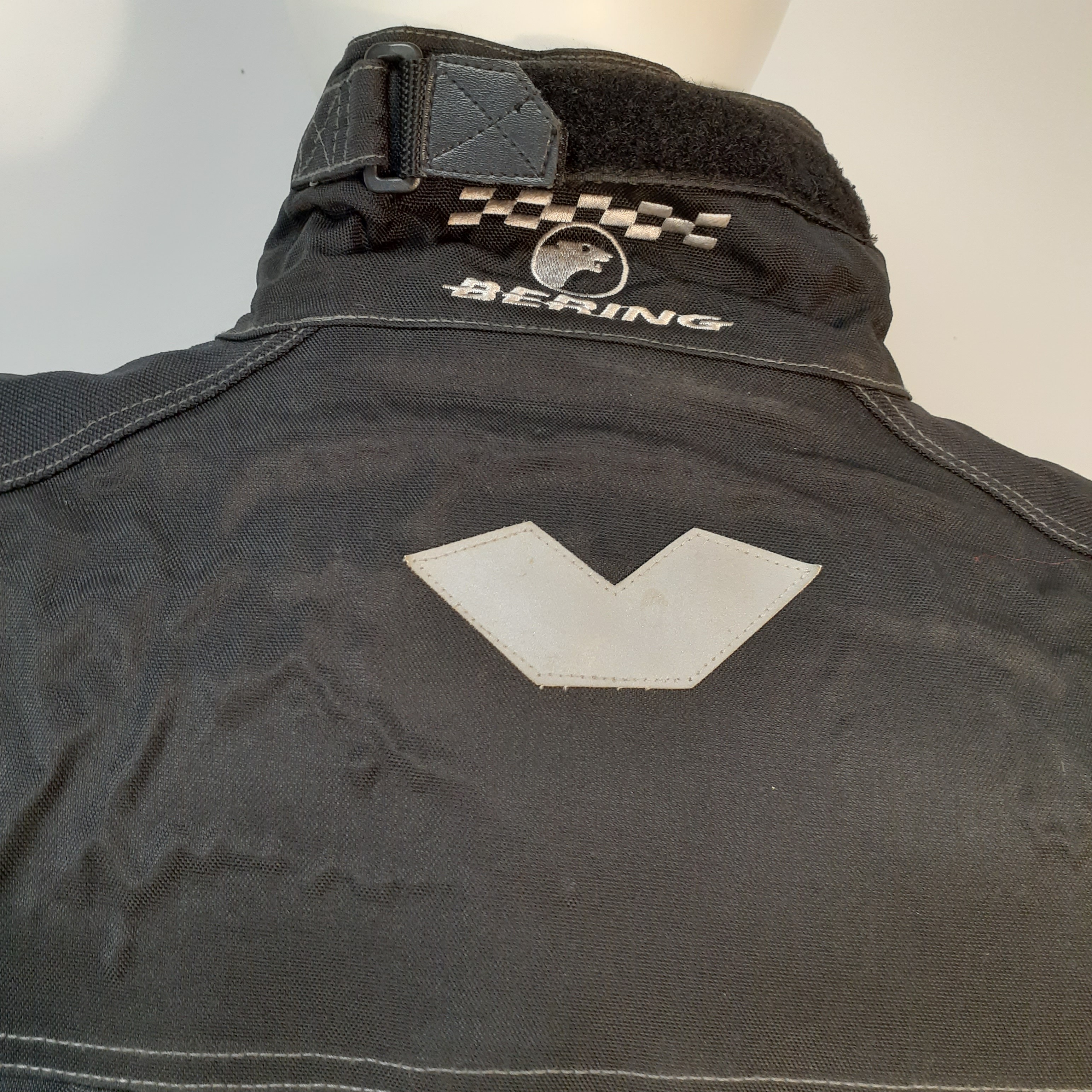 Voir photo 8 de Blouson moto protections coudes et épaules BERING Blouson moto protections coudes et épaules BERING Très bon état reconditionné photo 8