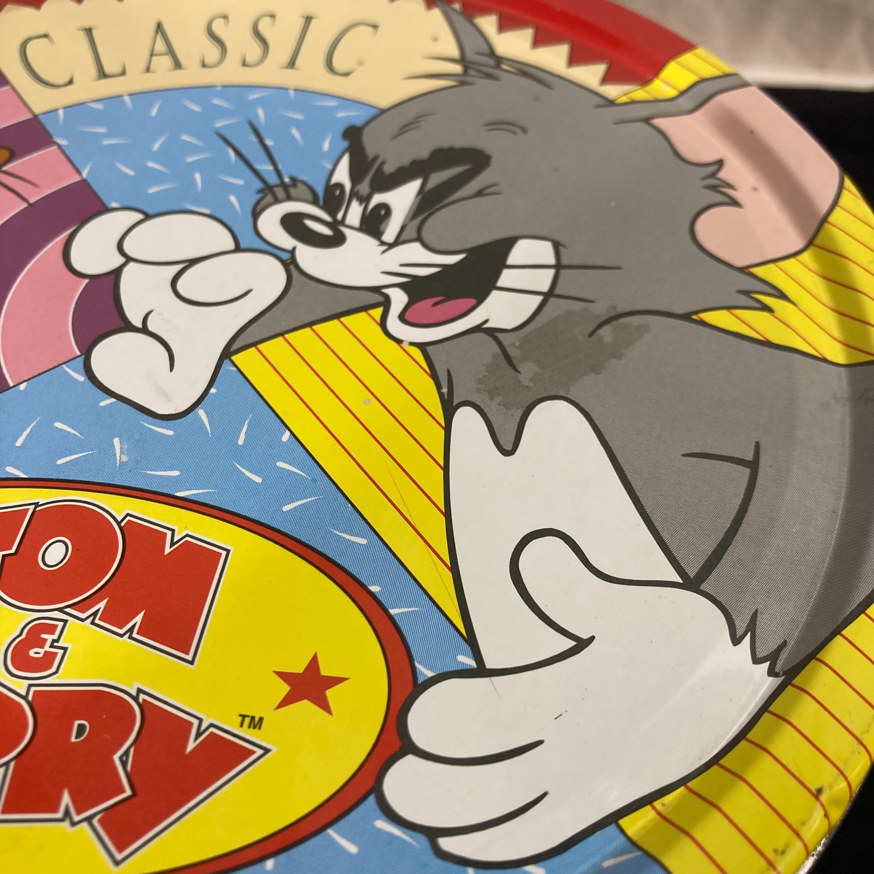 Voir photo 5 de Boite à biscuits vintage Tom et Jerry Boite à biscuits vintage Tom et Jerry Bon état reconditionné photo 5