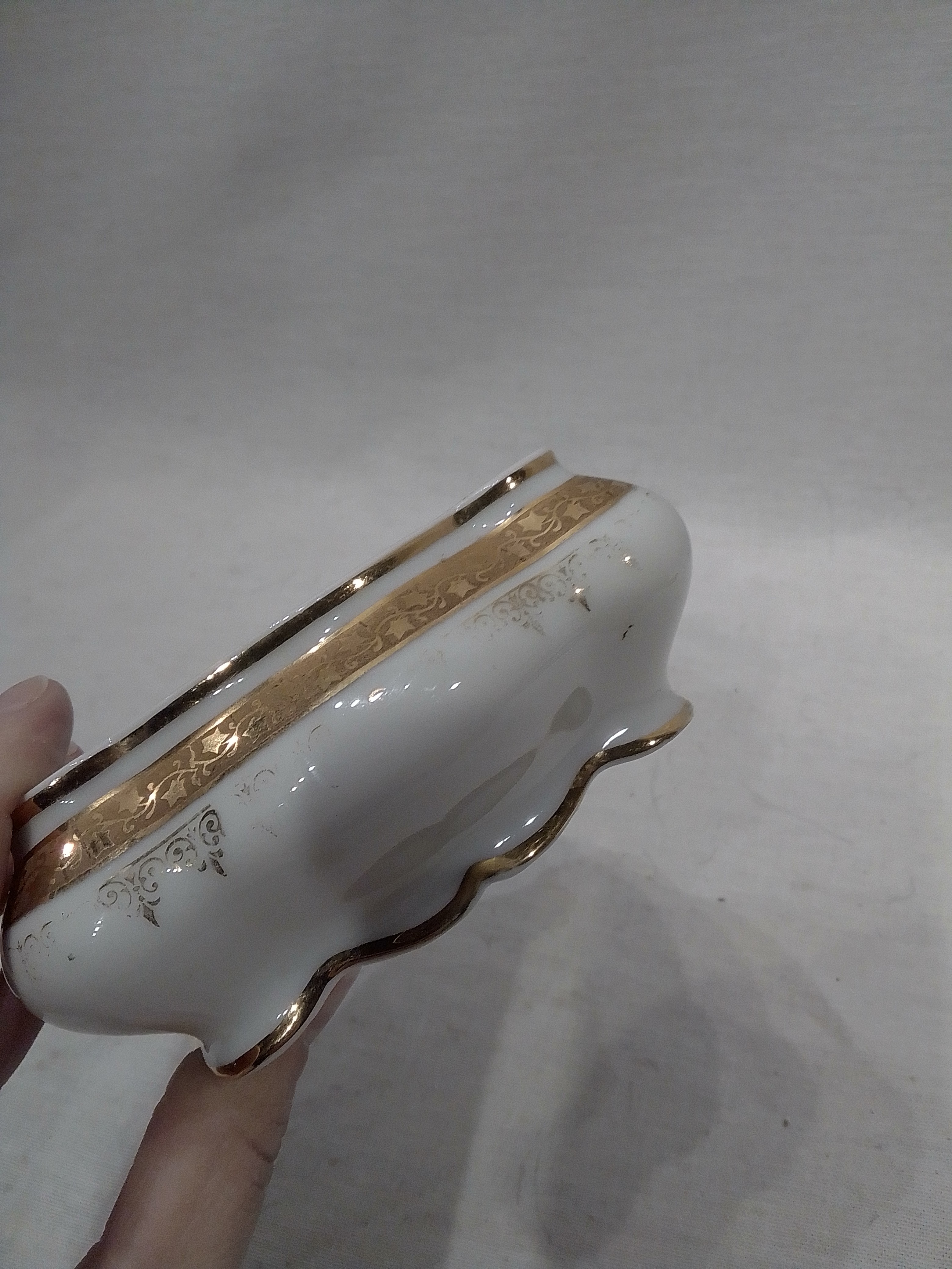 Voir photo 4 de Boîte Bonbonnière porcelaine de Limoge Boîte Bonbonnière porcelaine de Limoge État correct reconditionné photo 4