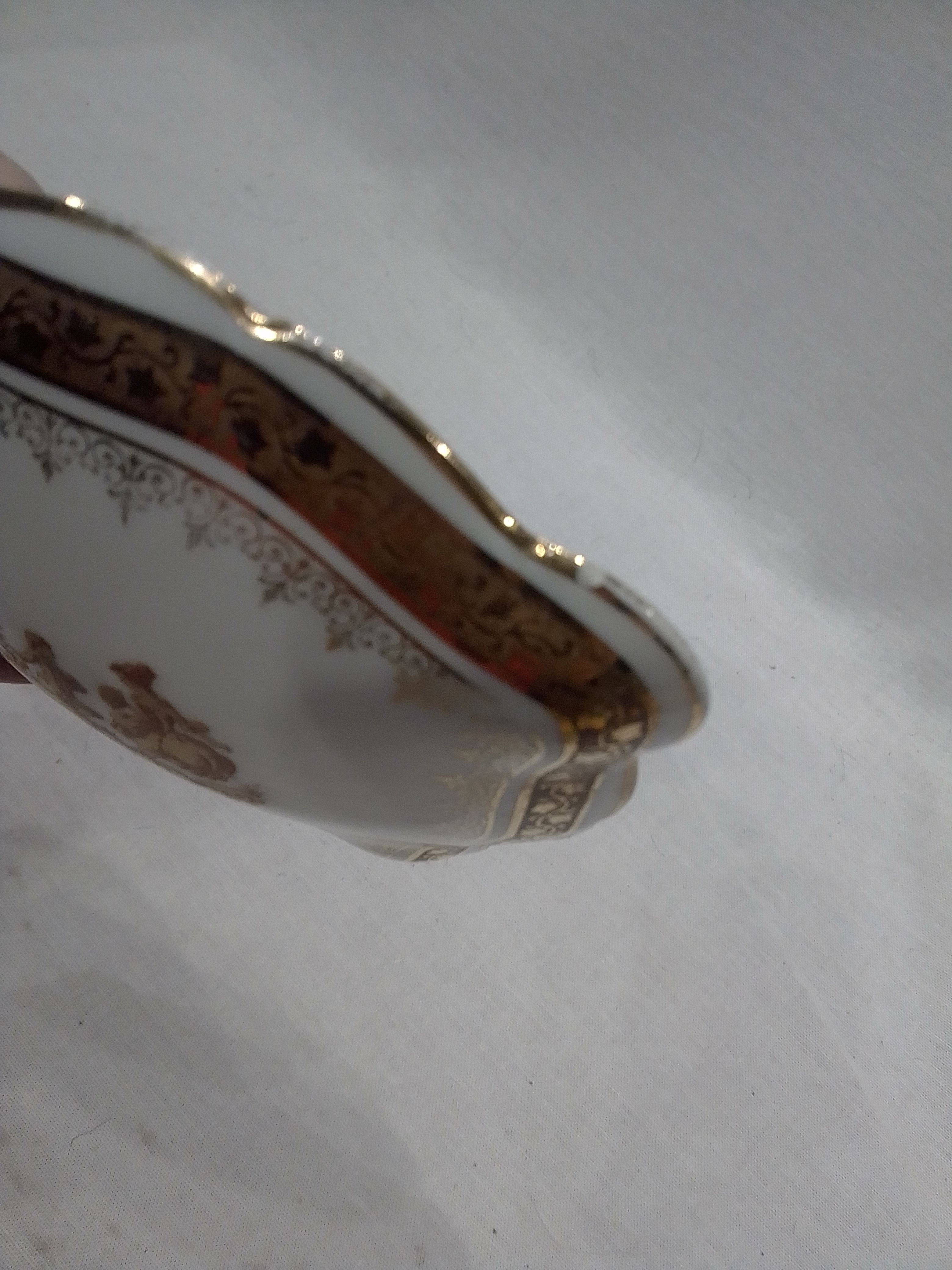 Voir photo 5 de Boîte Bonbonnière porcelaine de Limoge Boîte Bonbonnière porcelaine de Limoge État correct reconditionné photo 5