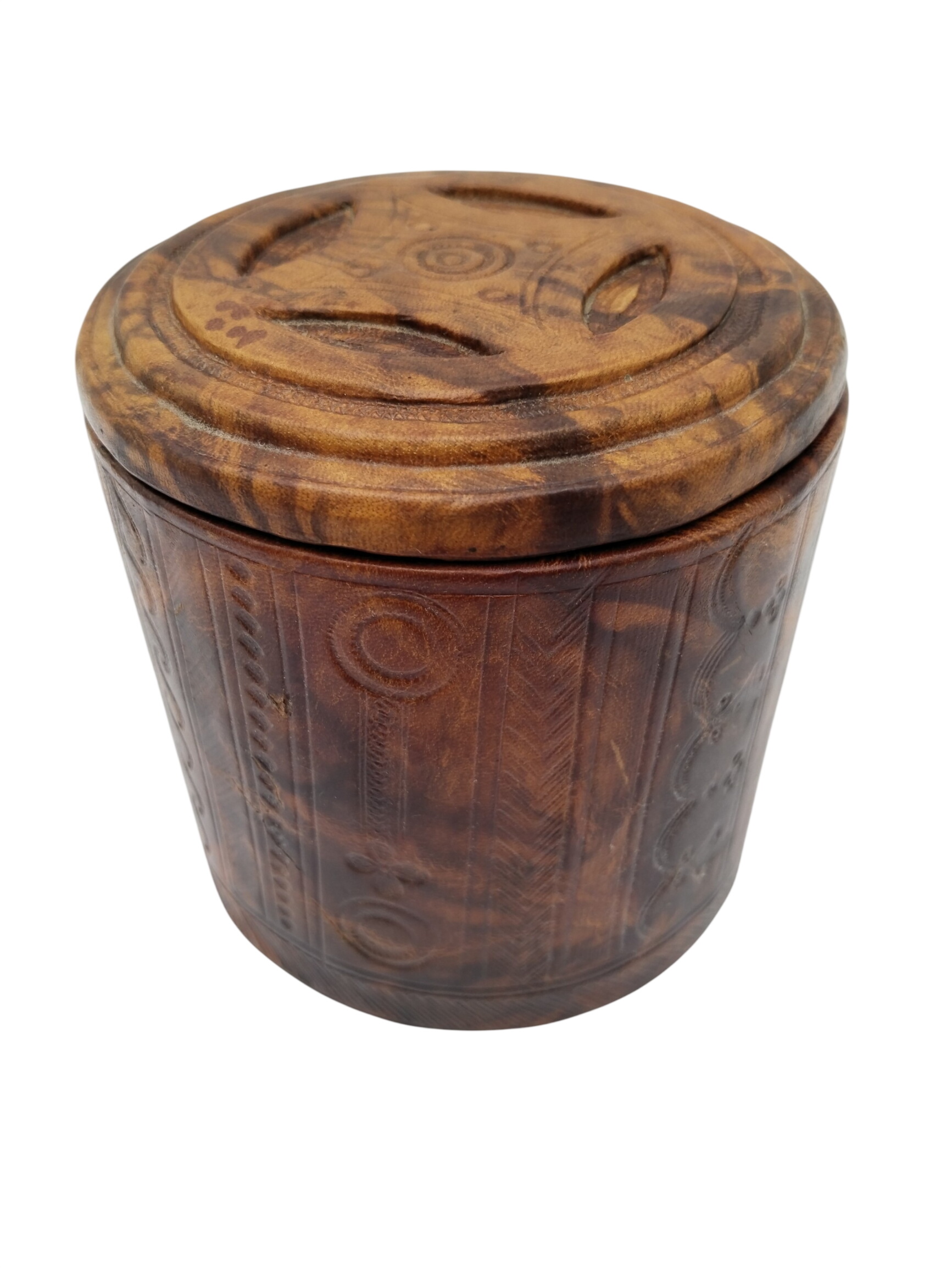 Boîte cuir bois artisanale - 22,00 € Boîte cuir bois artisanale reconditionné disponible sur Label Emmaüs