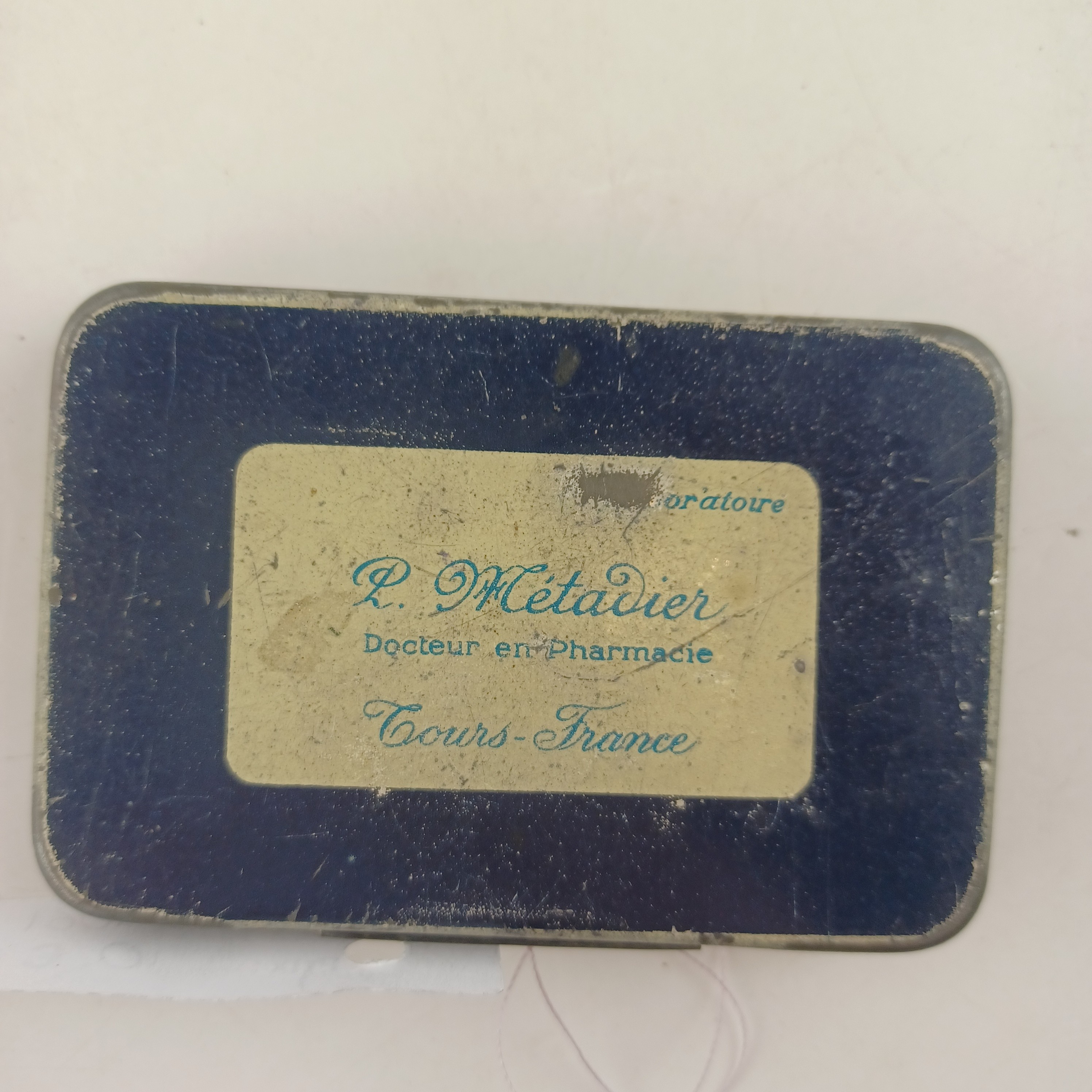 Voir photo 3 de Boite de métal Kalmine de 6 cachets de 1942 environ Boite de métal Kalmine de 6 cachets de 1942 environ Très bon état reconditionné photo 3