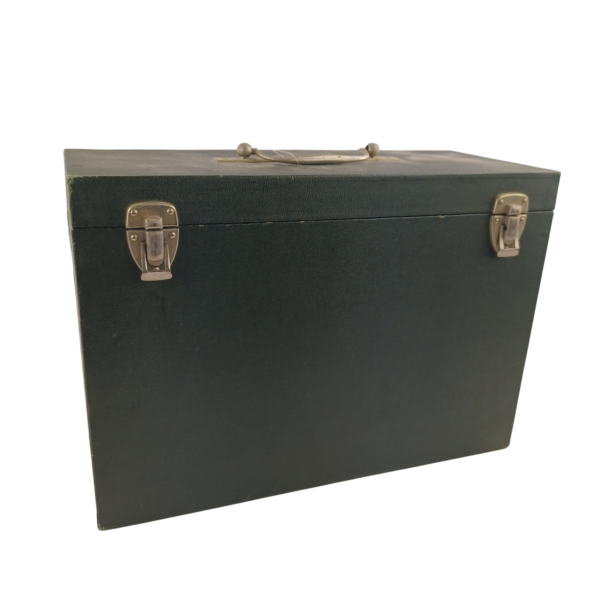 Acheter Boite de rangement verte de 26x11x18cm - 10,00 € Boite de rangement verte de 26x11x18cm reconditionné disponible sur Label Emmaüs