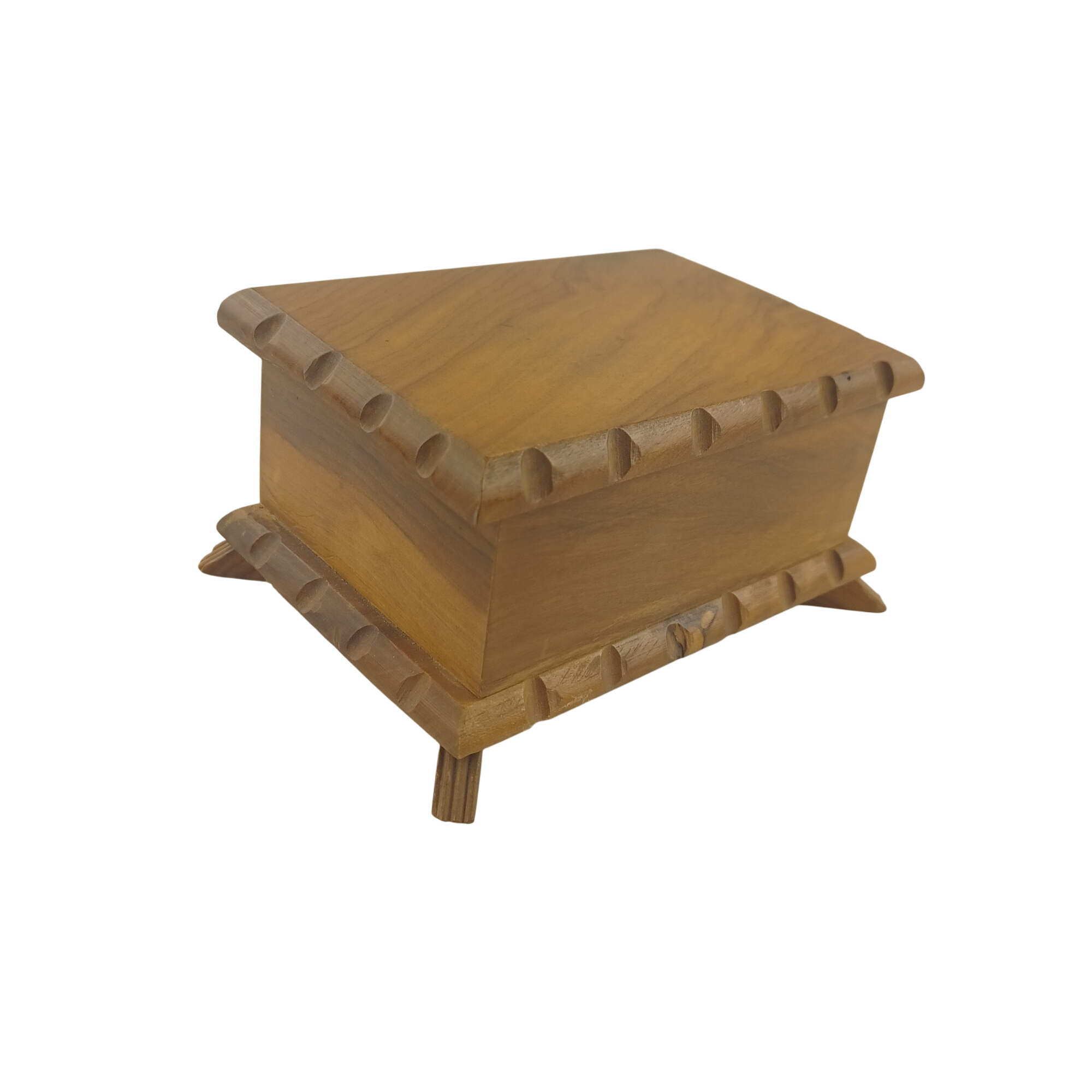 Acheter Boite en bois de 14x10cm Très bon état - 10,00 € Boite en bois de 14x10cm Très bon état reconditionné disponible sur Label Emmaüs