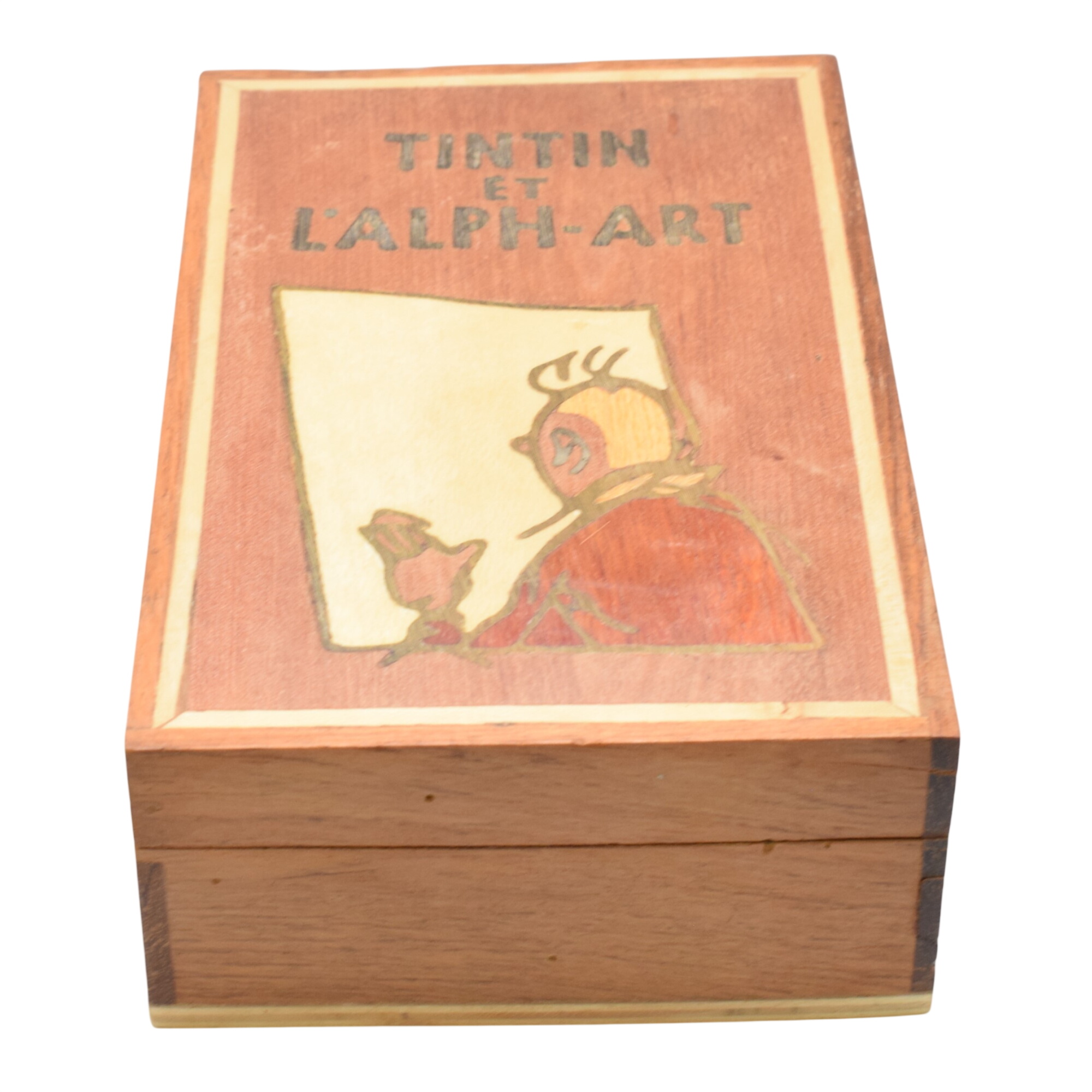 Acheter Boite en bois de placage décor Tintin et L'ALPH-ART - 10,00 € Boite en bois de placage décor Tintin et L'ALPH-ART reconditionné disponible sur Label Emmaüs