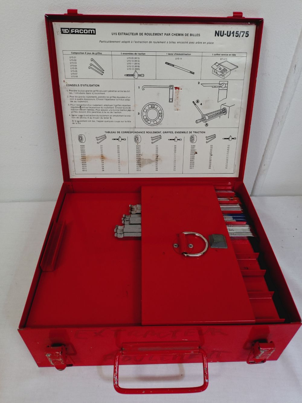Boite extracteur de roulement (U15) FACOM Bon état - 200,00 € Boite extracteur de roulement (U15) FACOM Bon état reconditionné disponible sur Label Emmaüs