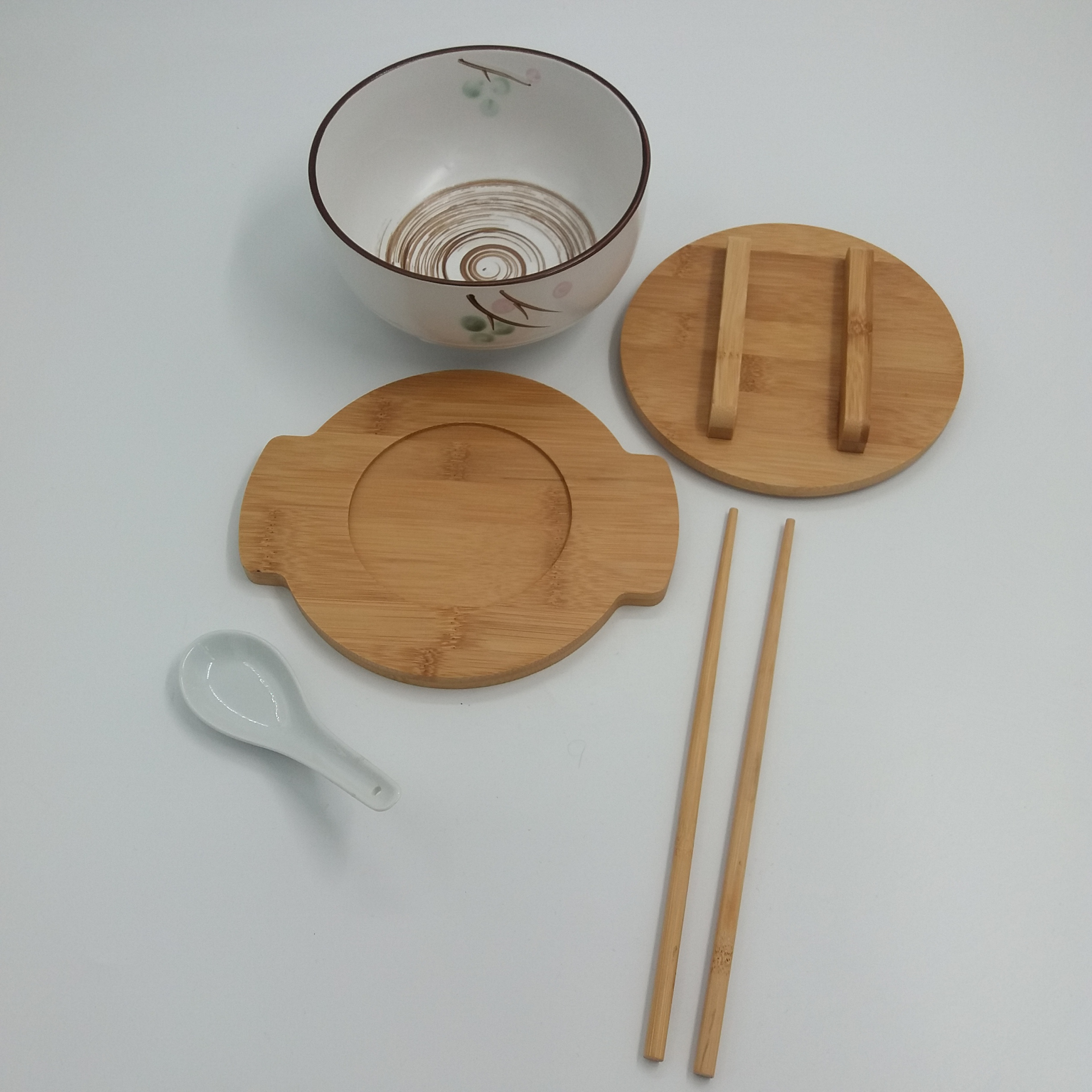 Voir photo 2 de Bol de ramen / nouilles / soupe. Céramique et bois. Dessin sur et dans le bol. Décor floral. Spirale à l’intérieur. Cuillère et baguette. Bol de ramen / nouilles / soupe. Céramique et bois. Dessin sur et dans le bol. Décor floral. Spirale à l’intérieur. Cuillère et baguette. Très bon état reconditionné photo 2